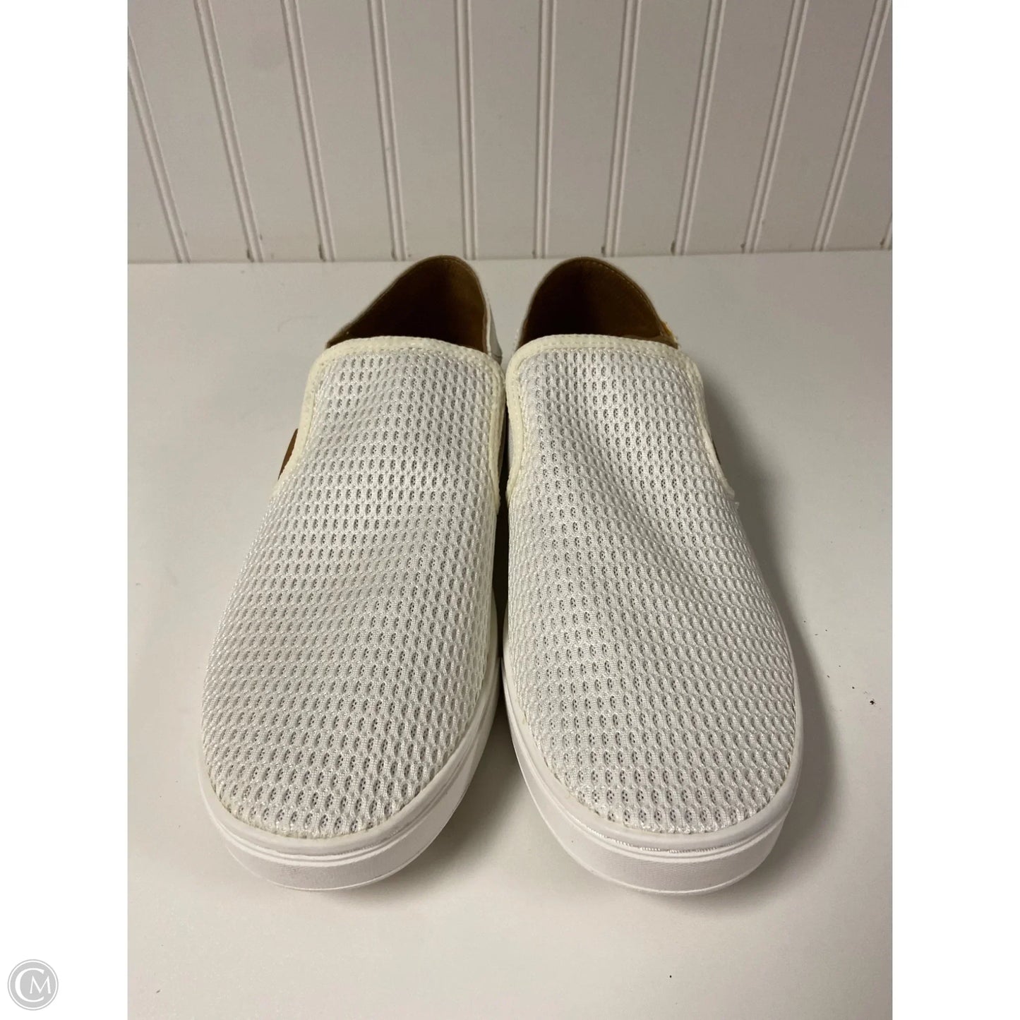 Shoes Flats By Olukai In White, Size: 10