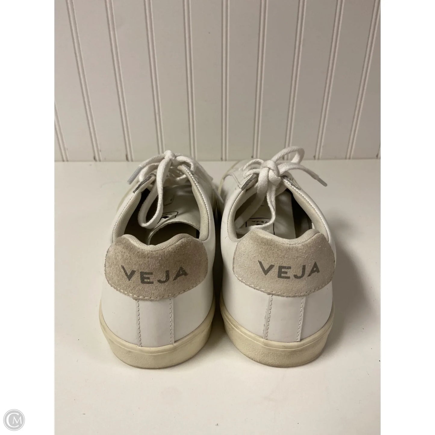 Shoes Sneakers By Veja In White, Size: 10