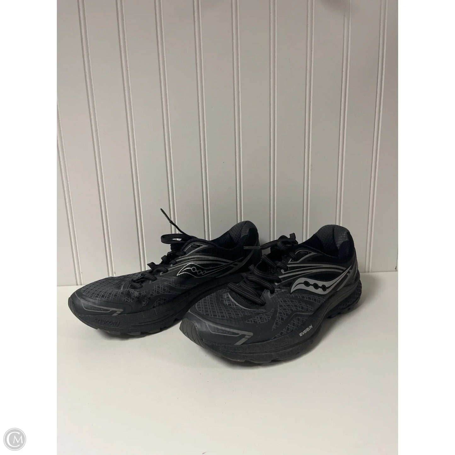 Shoes Sneakers By Clothes Mentor In Grey, Size: 8