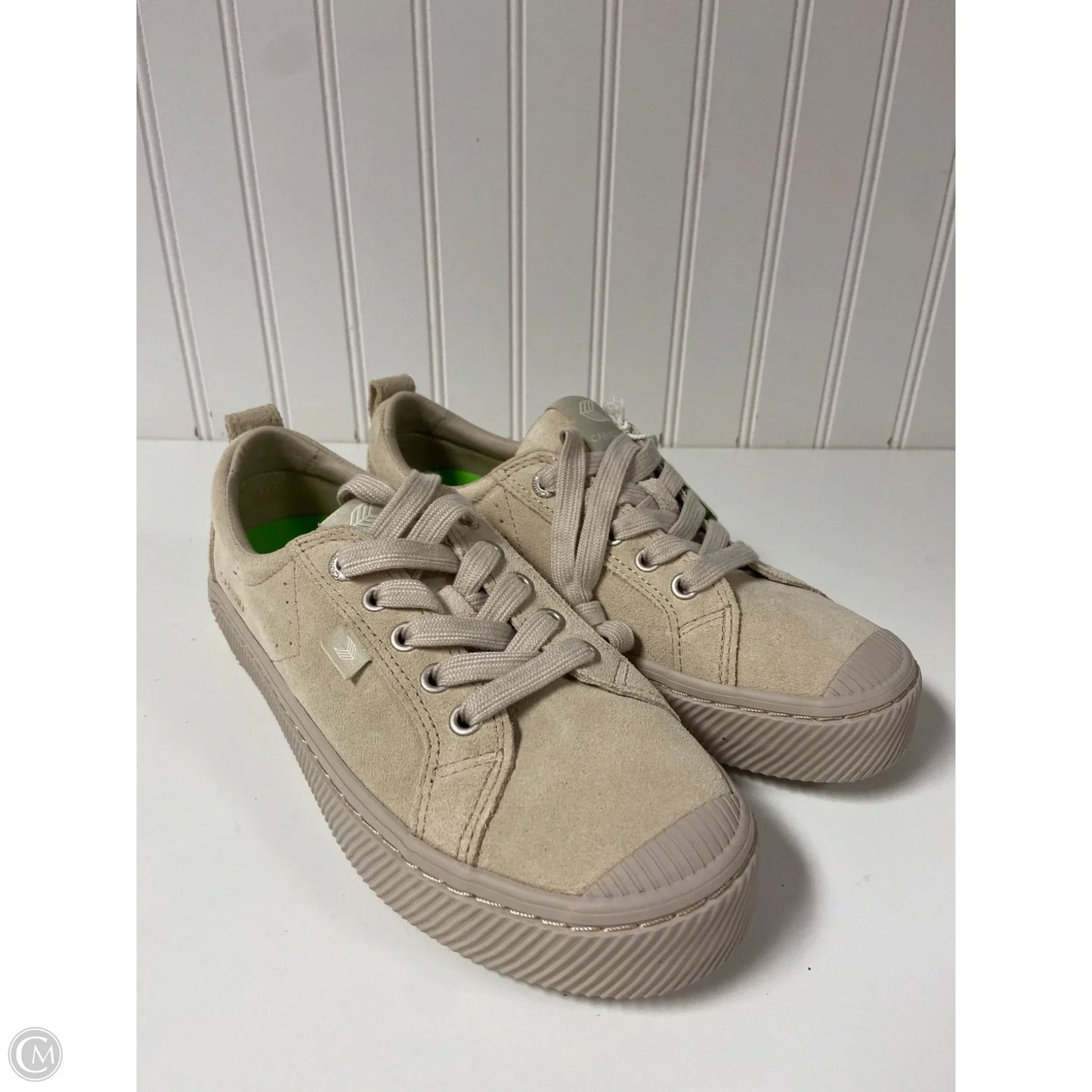 Shoes Sneakers By Cariuma In Beige, Size: 8