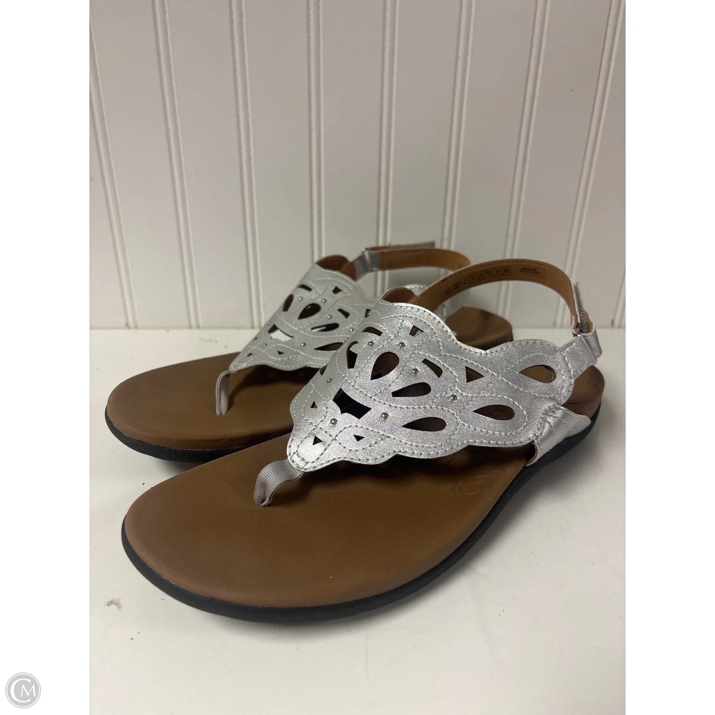 Sandals Flip Flops By Rockport In Silver, Size: 9