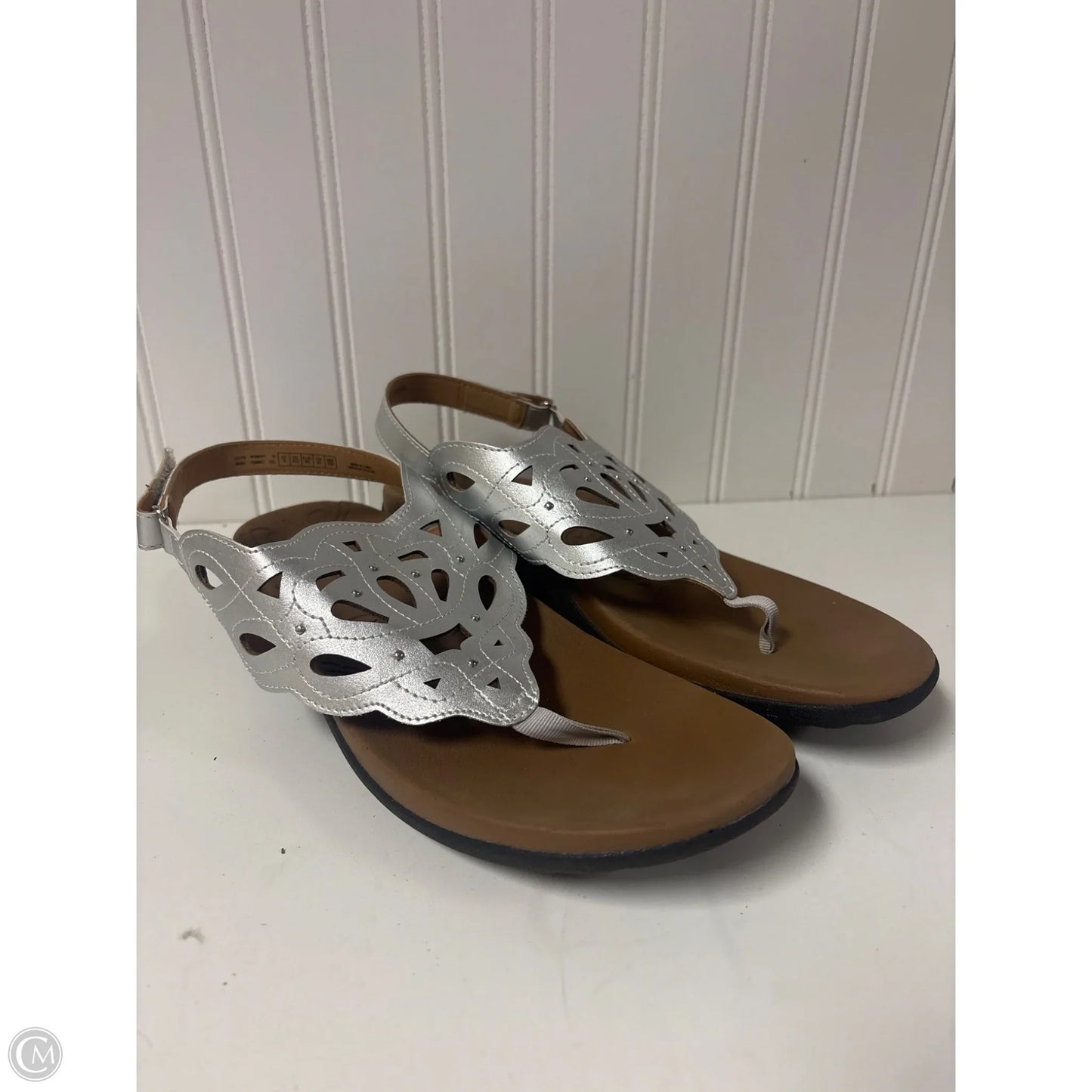 Sandals Flip Flops By Rockport In Silver, Size: 9