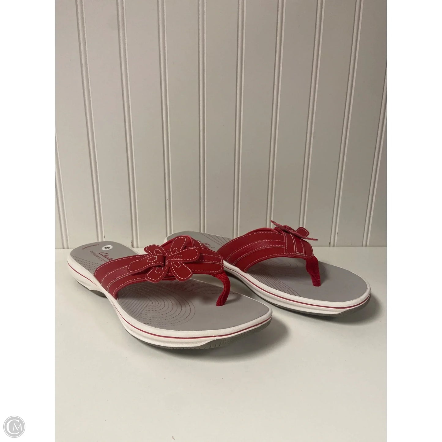 Sandals Flip Flops By Clarks In Grey & Red, Size: 9