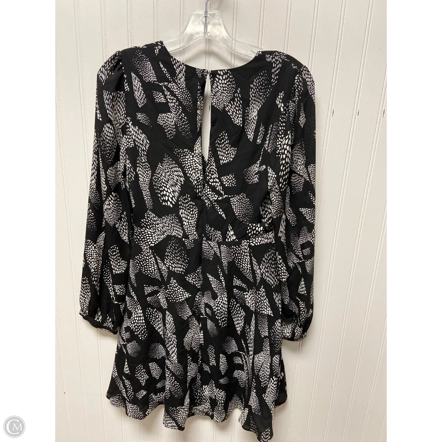Dress Casual Short By Express In Black & White, Size: Xs