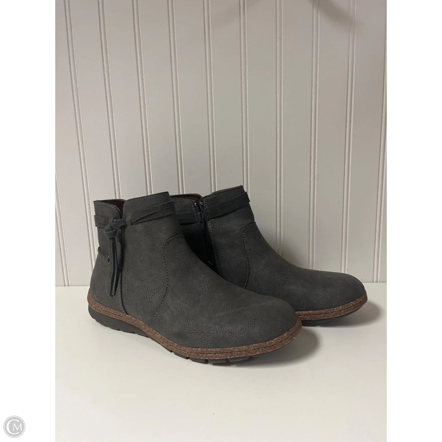 Boots Ankle Flats By Boc In Grey, Size: 10