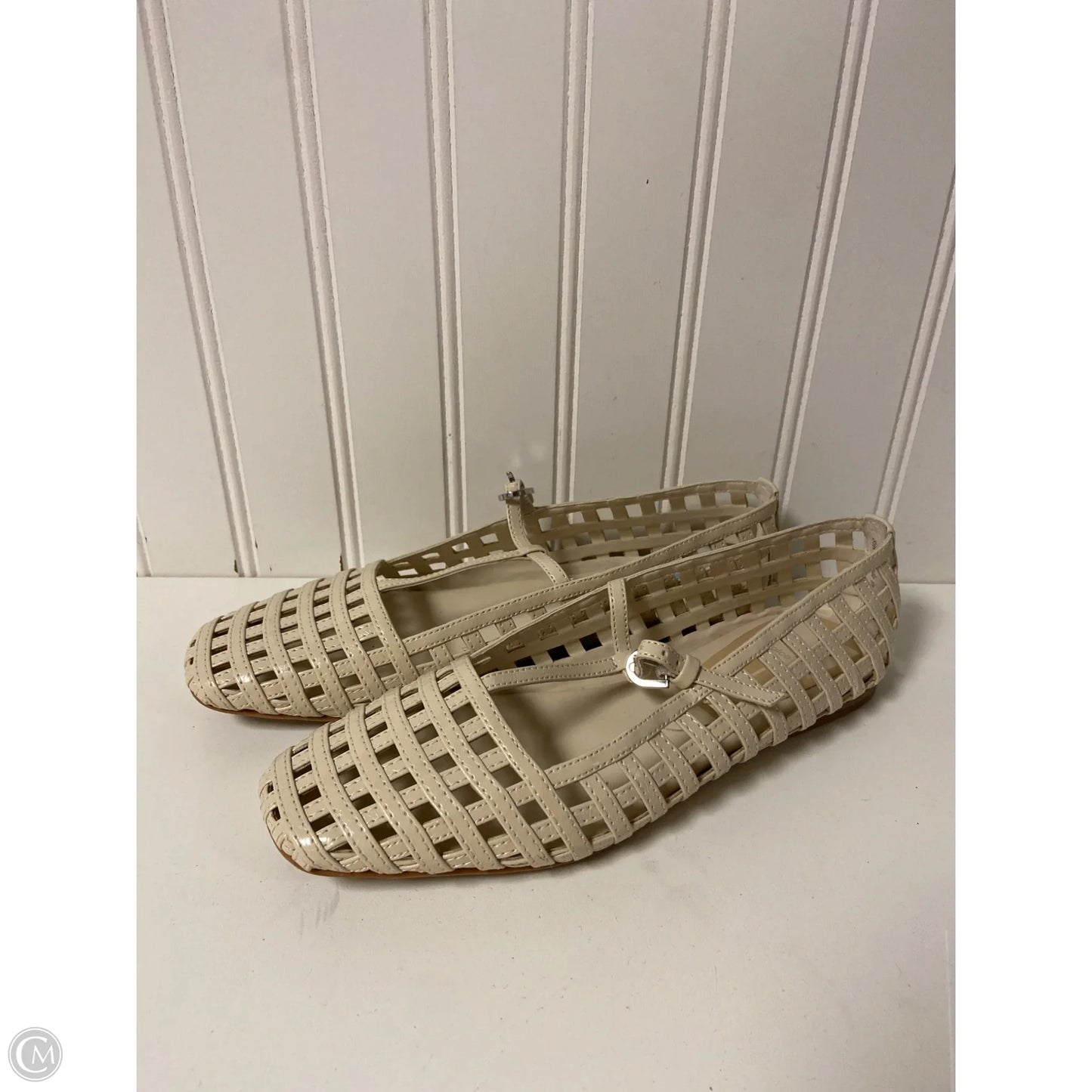 Shoes Flats By Dolce Vita In Cream, Size: 6