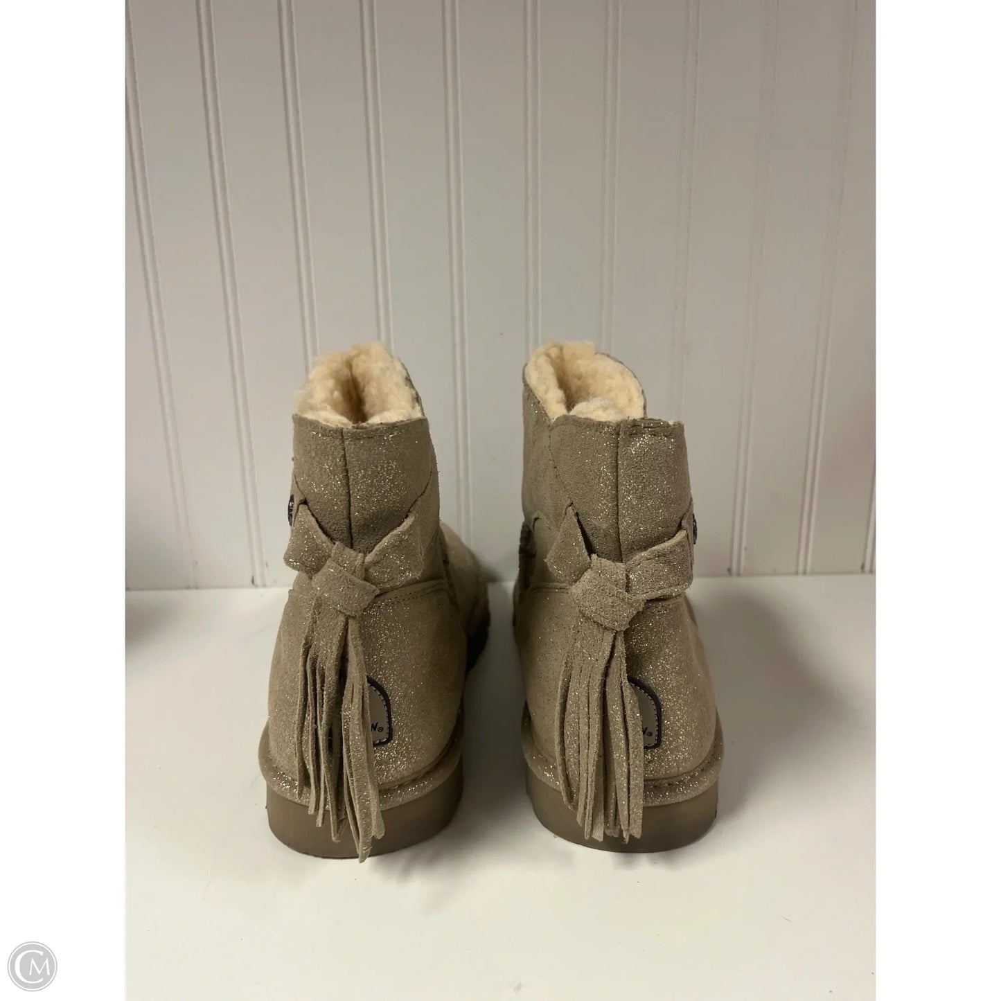 Boots Ankle Flats By Bearpaw In Taupe, Size: 10