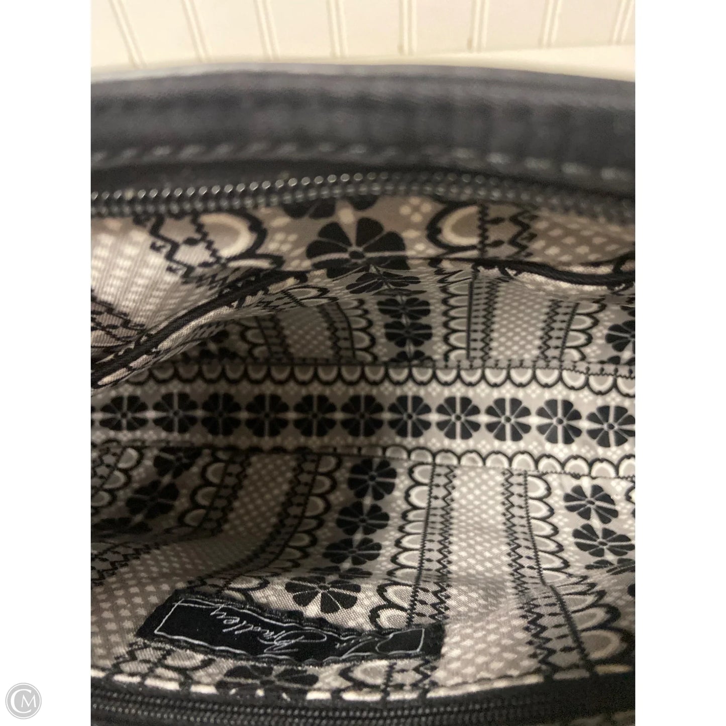 Handbag By Vera Bradley, Size: Medium