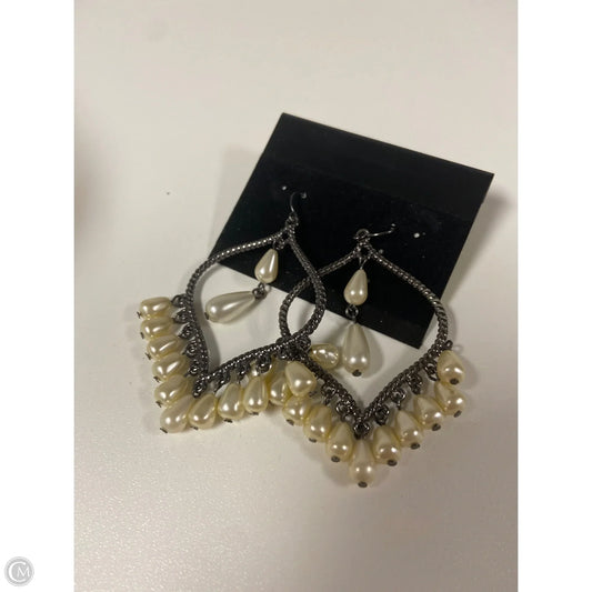 Earrings Dangle/drop By Clothes Mentor