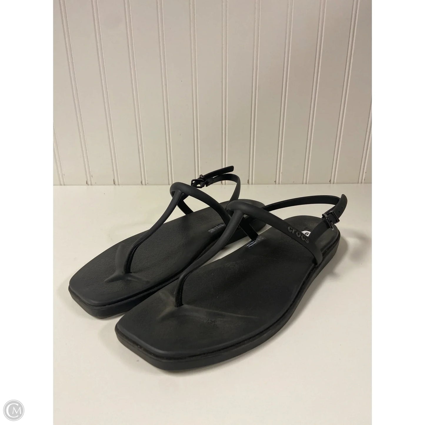 Sandals Flats By Crocs In Black, Size: 9