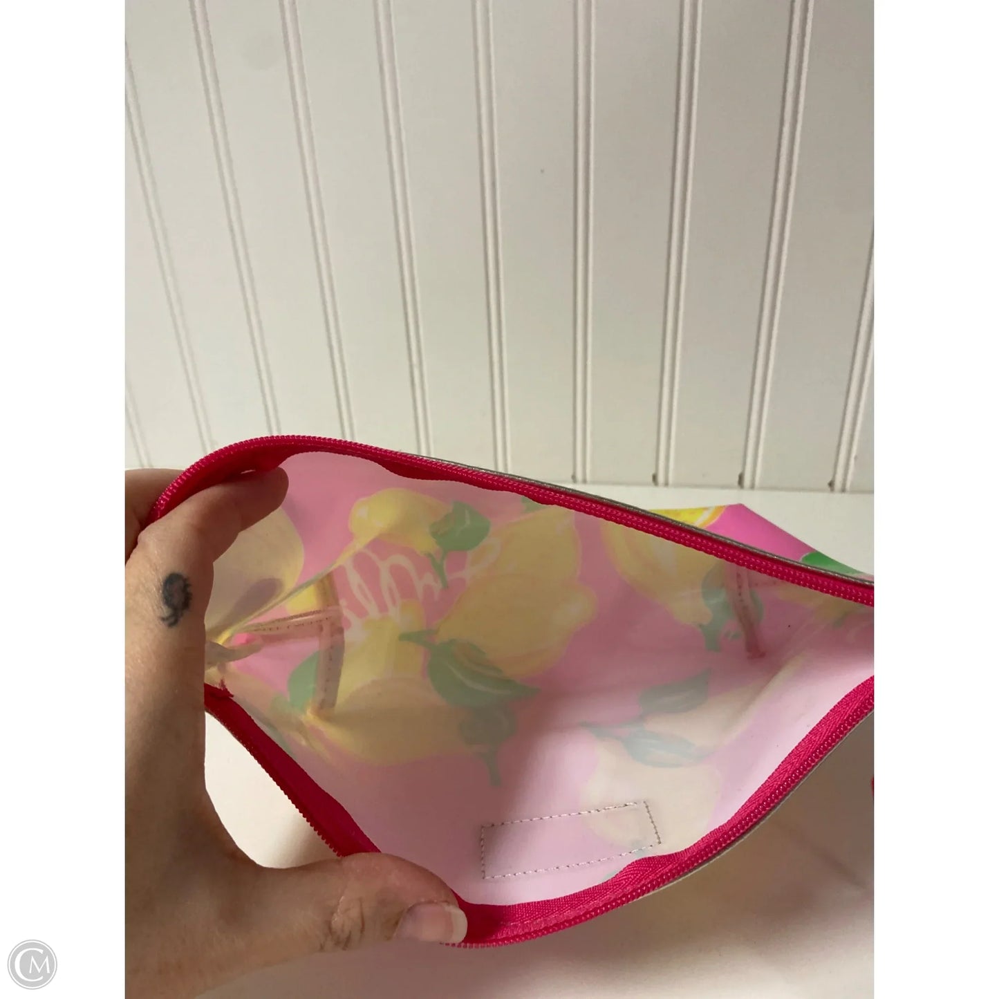 Makeup Bag Designer By Lilly Pulitzer, Size: Medium