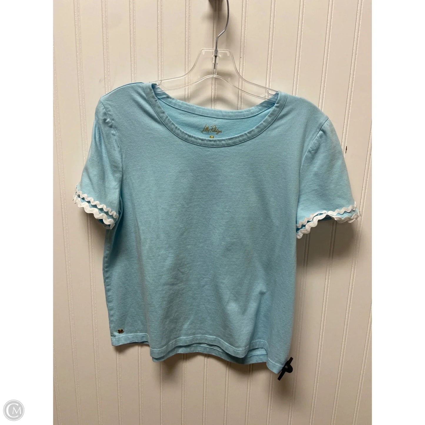 Top Short Sleeve Designer By Lilly Pulitzer In Blue, Size: M