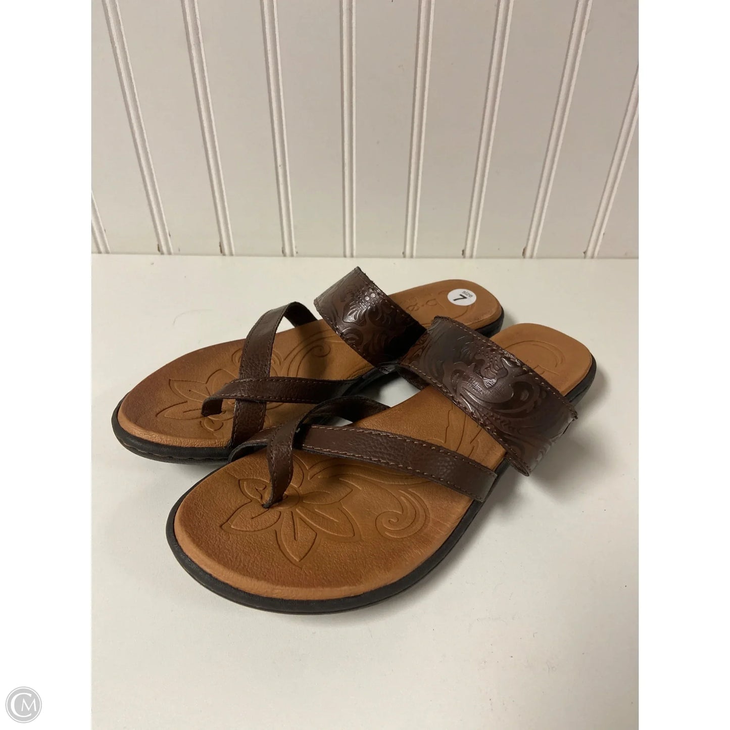Sandals Flats By Boc In Brown, Size: 7