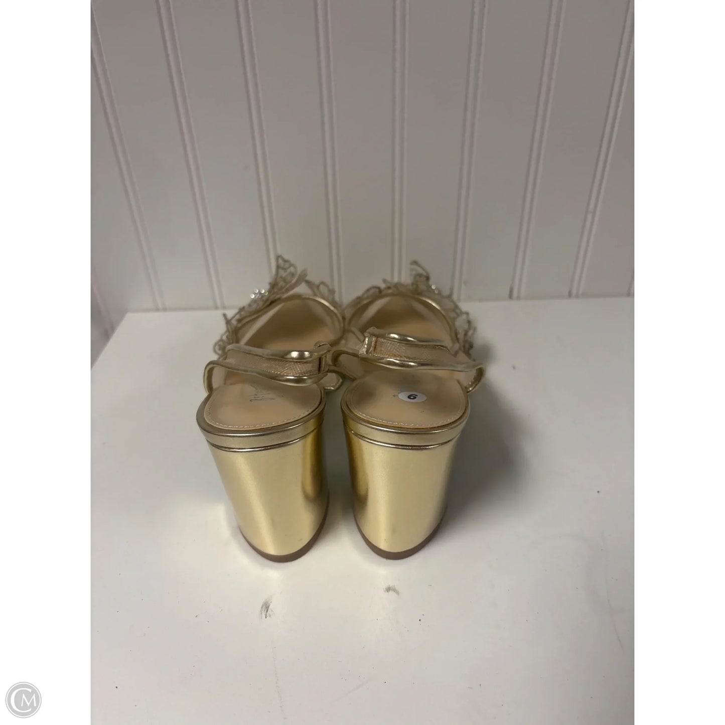 Shoes Heels Block By Betsey Johnson In Gold, Size: 9