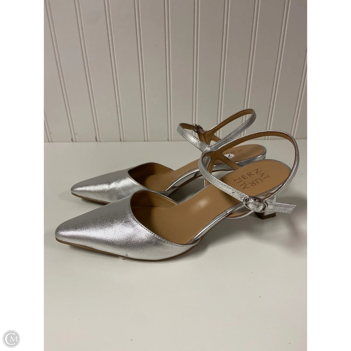 Shoes Heels Kitten By Naturalizer In Silver, Size: 7.5