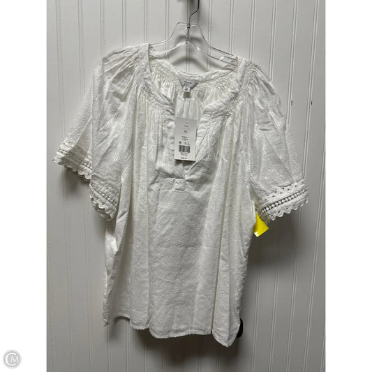 Top Short Sleeve By Crown And Ivy In White, Size: 3x