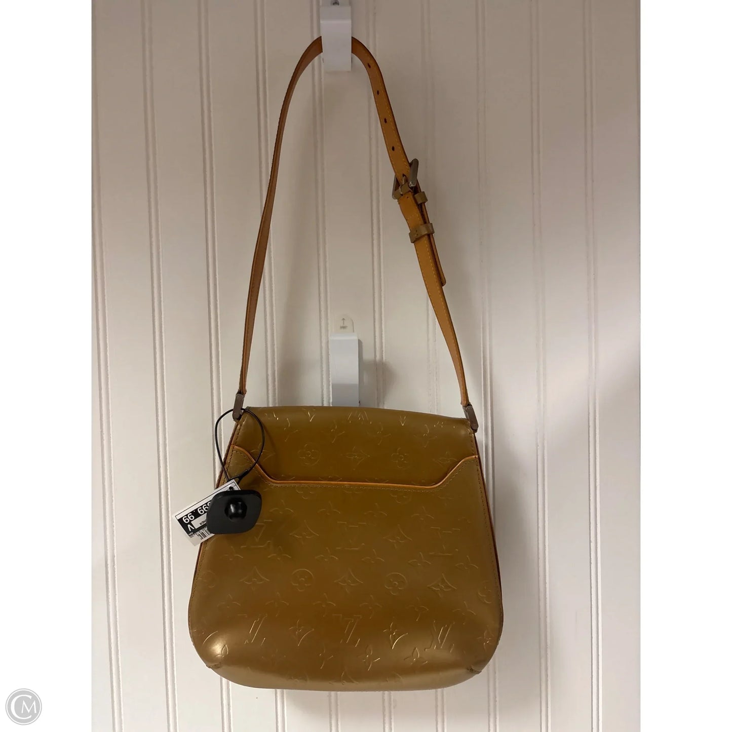 Handbag Luxury Designer By Louis Vuitton, Size: Medium
