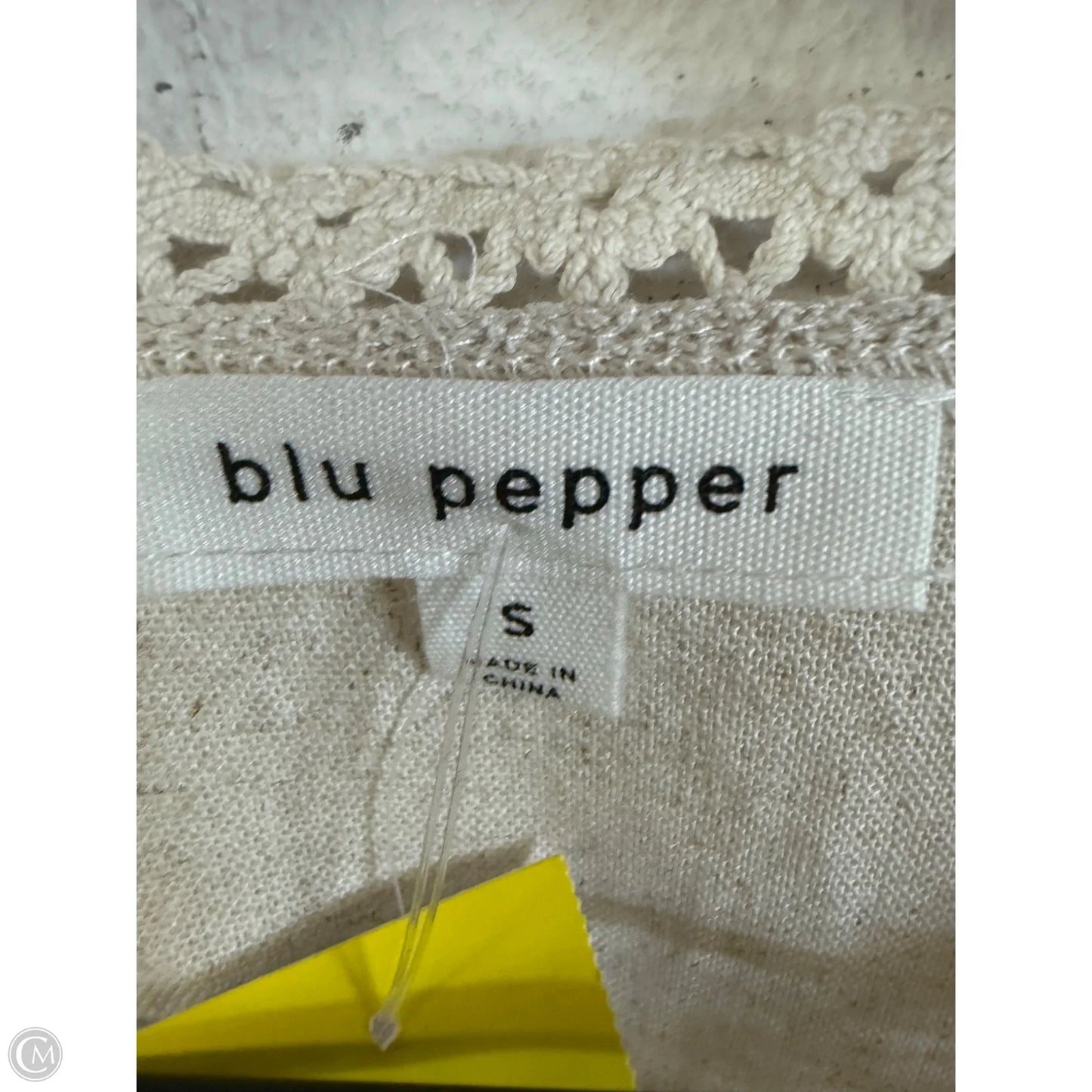 Top Short Sleeve By Blu Pepper In Cream, Size: S