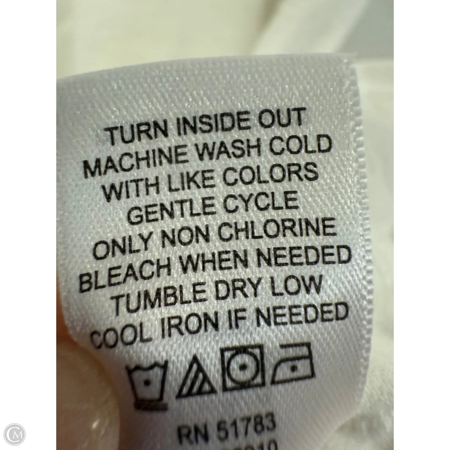 Top Short Sleeve Basic By Maurices In White, Size: M