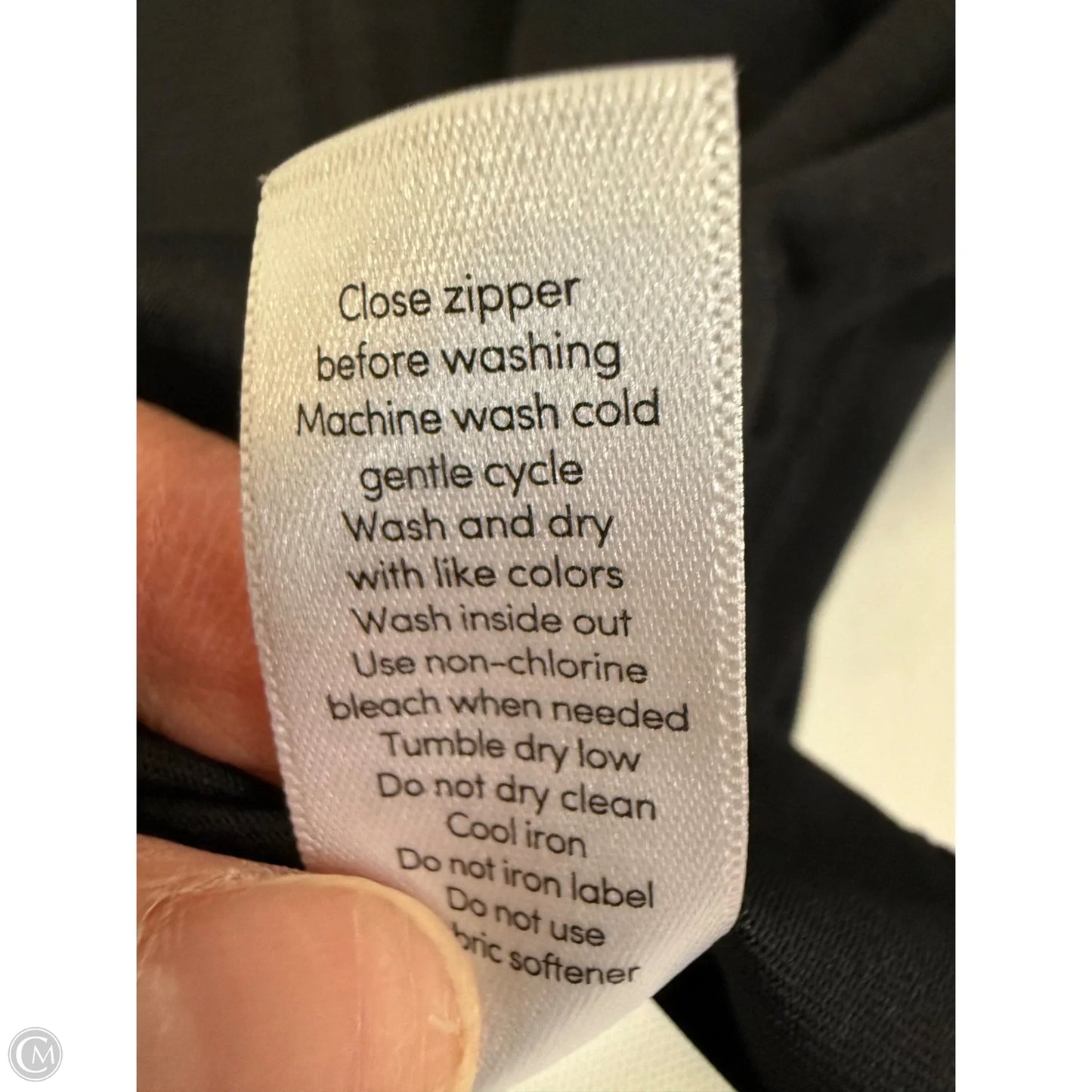 Athletic Top Long Sleeve Crewneck By Athleta In Black, Size: Xl