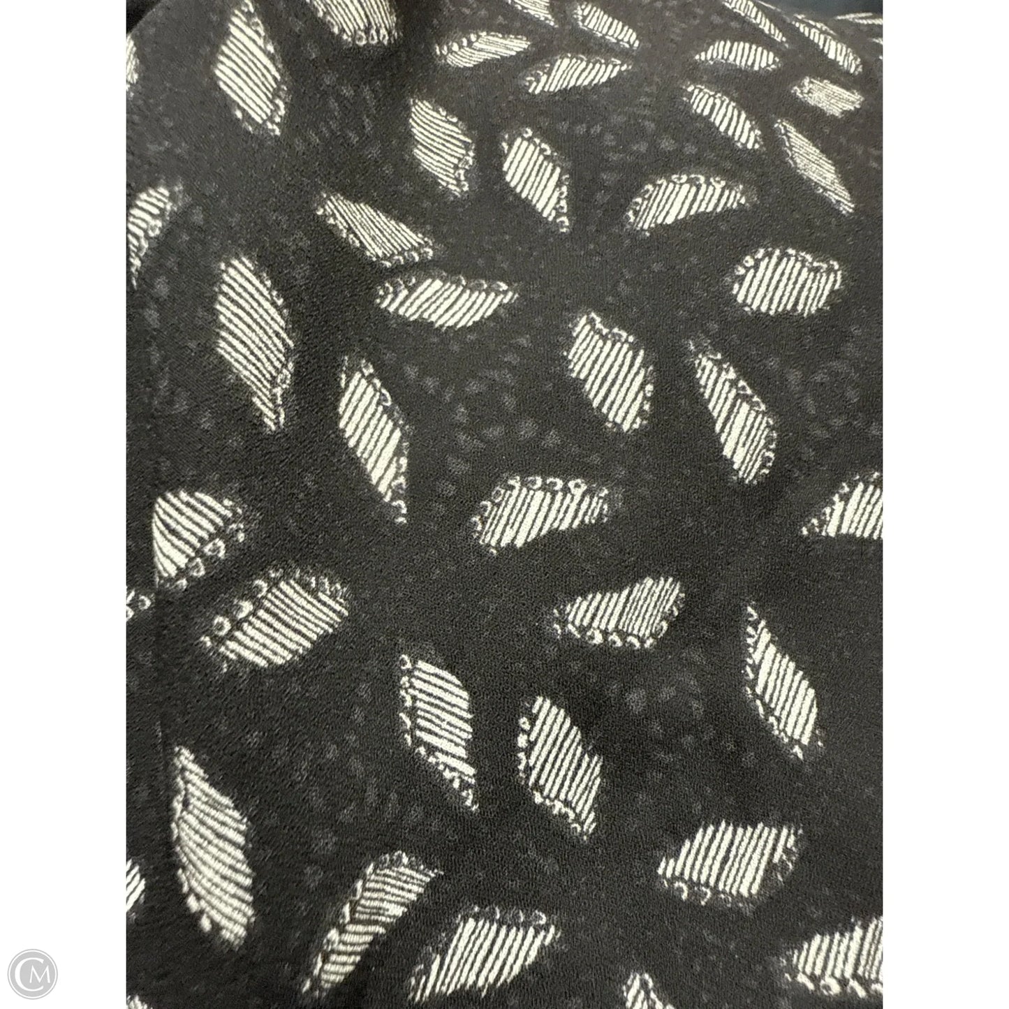 Top Short Sleeve By Maurices In Black, Size: 2x