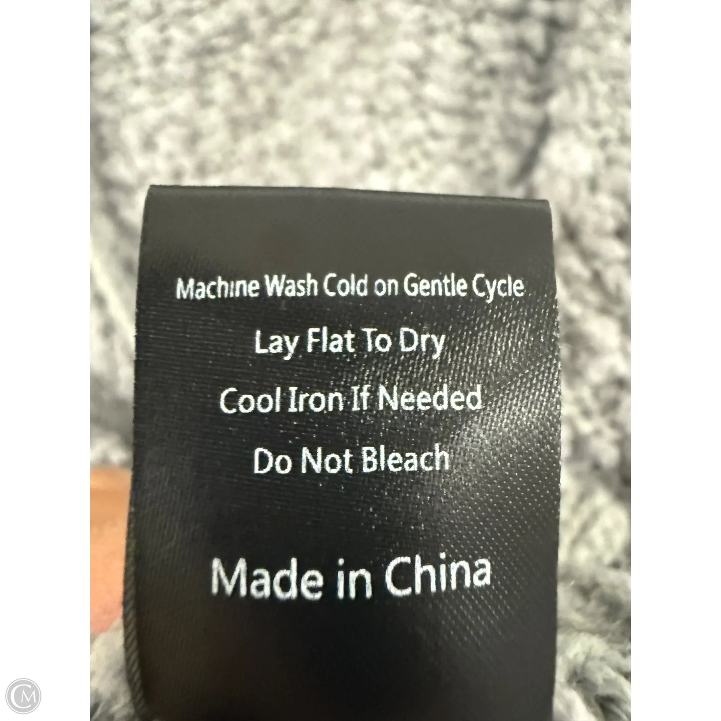 Sweater By Pol In Grey, Size: M