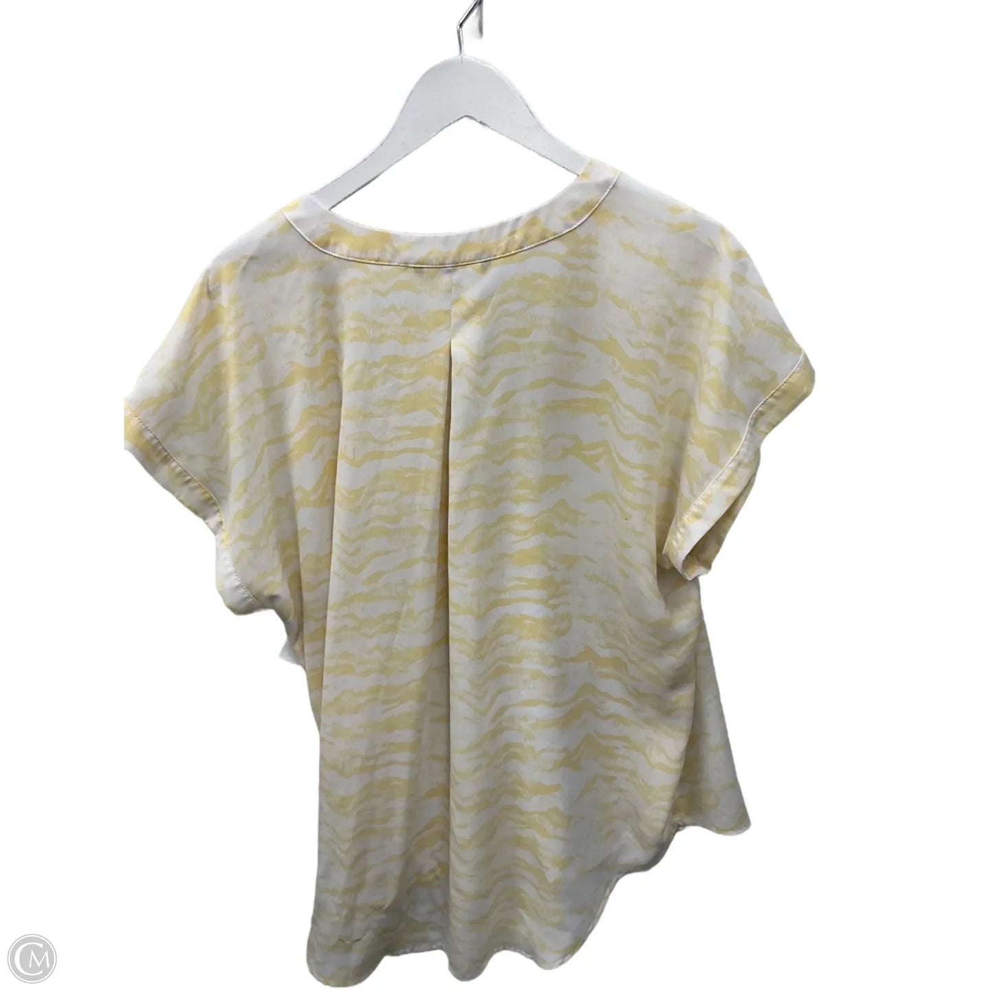 Top Short Sleeve By Vera Bradley In Yellow, Size: Xxl