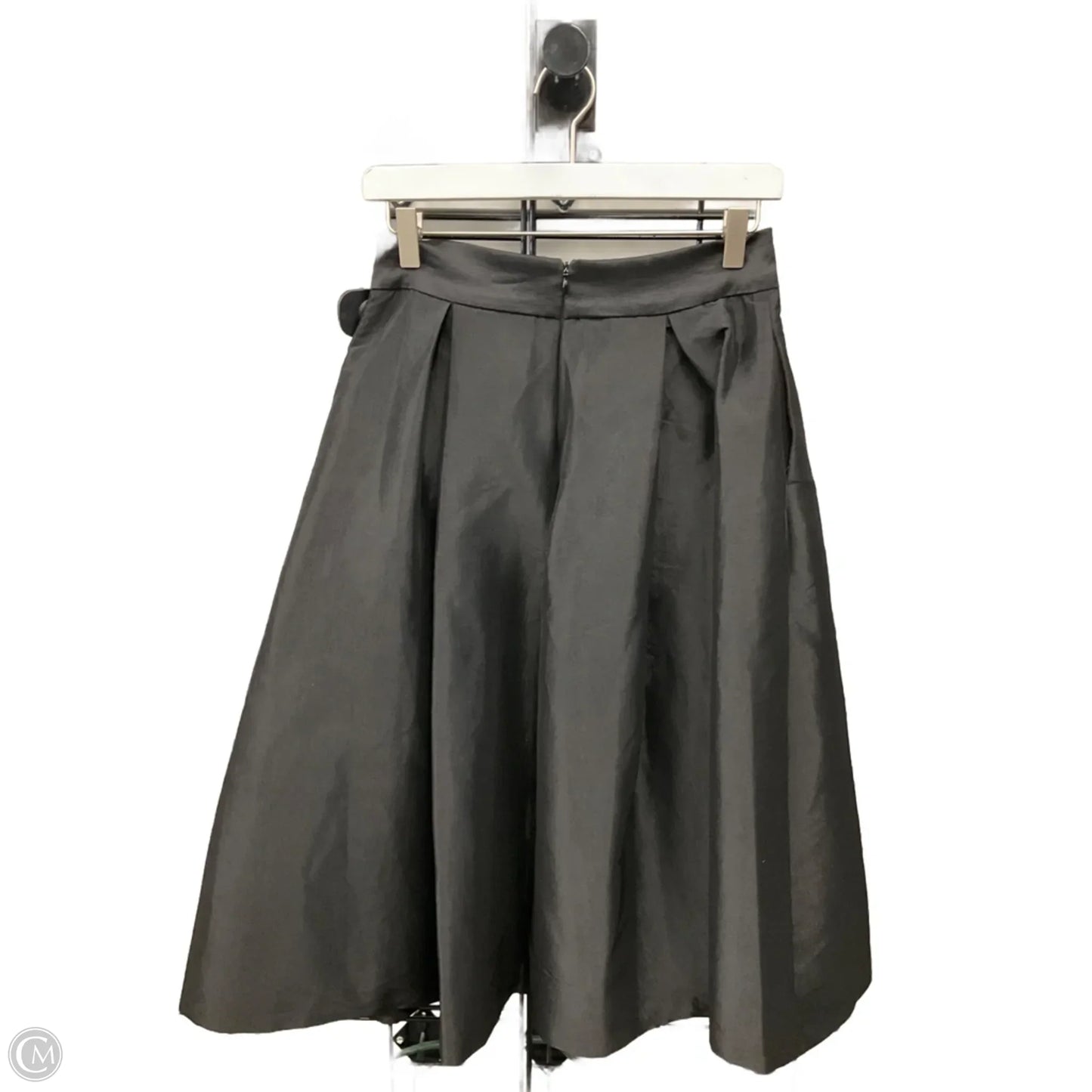 Skirt Midi By Clothes Mentor In Black, Size: 6