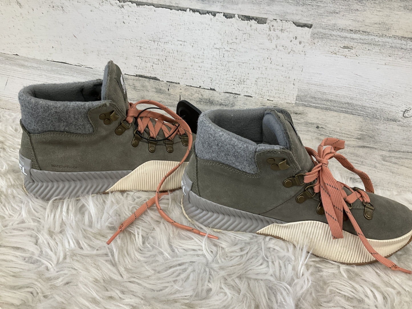 Boots Designer By Sorel Size: 6
