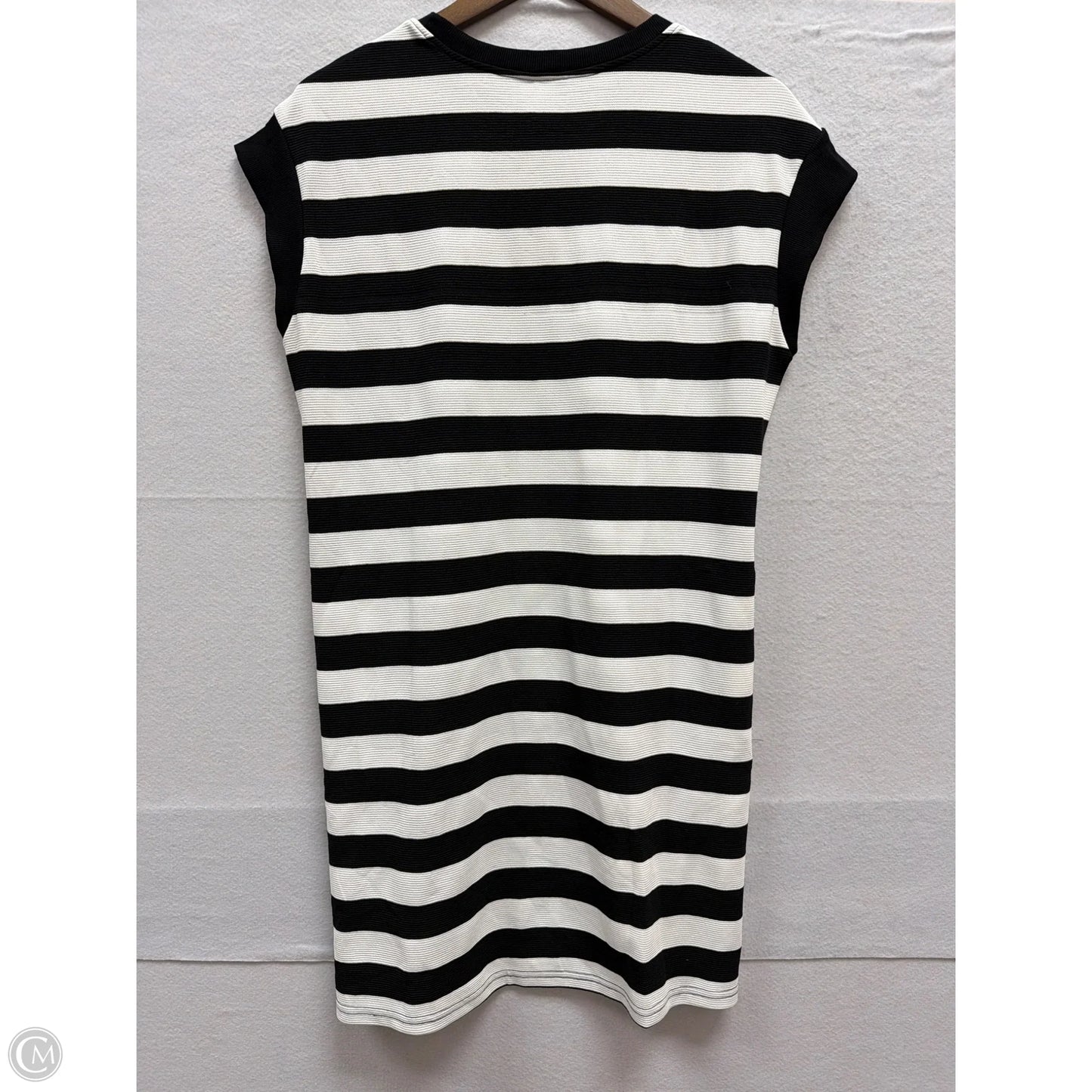 Dress Casual Midi By Clothes Mentor In Striped Pattern, Size: M