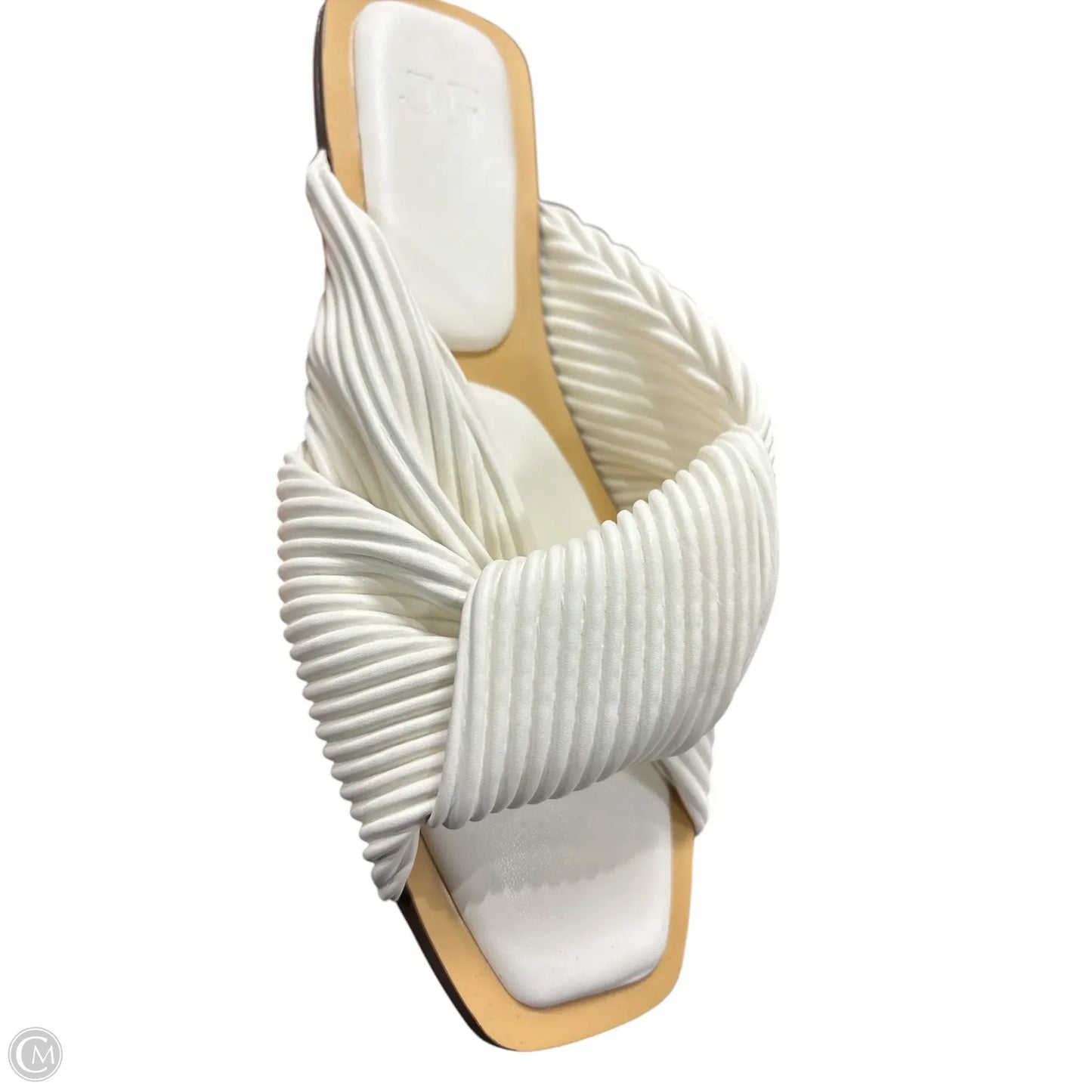 Sandals Flats By Clothes Mentor In Cream, Size: 9.5
