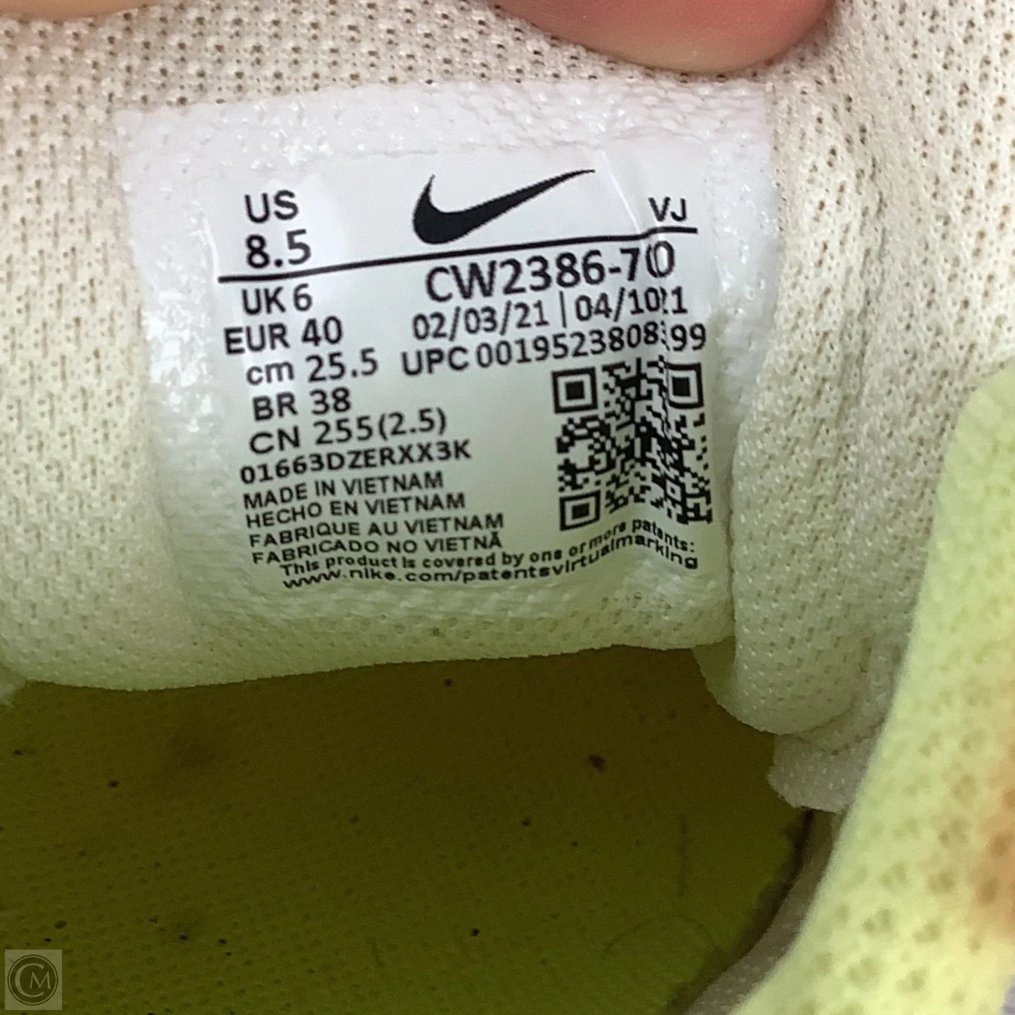 Shoes Athletic By Nike In Multi-colored, Size: 8.5