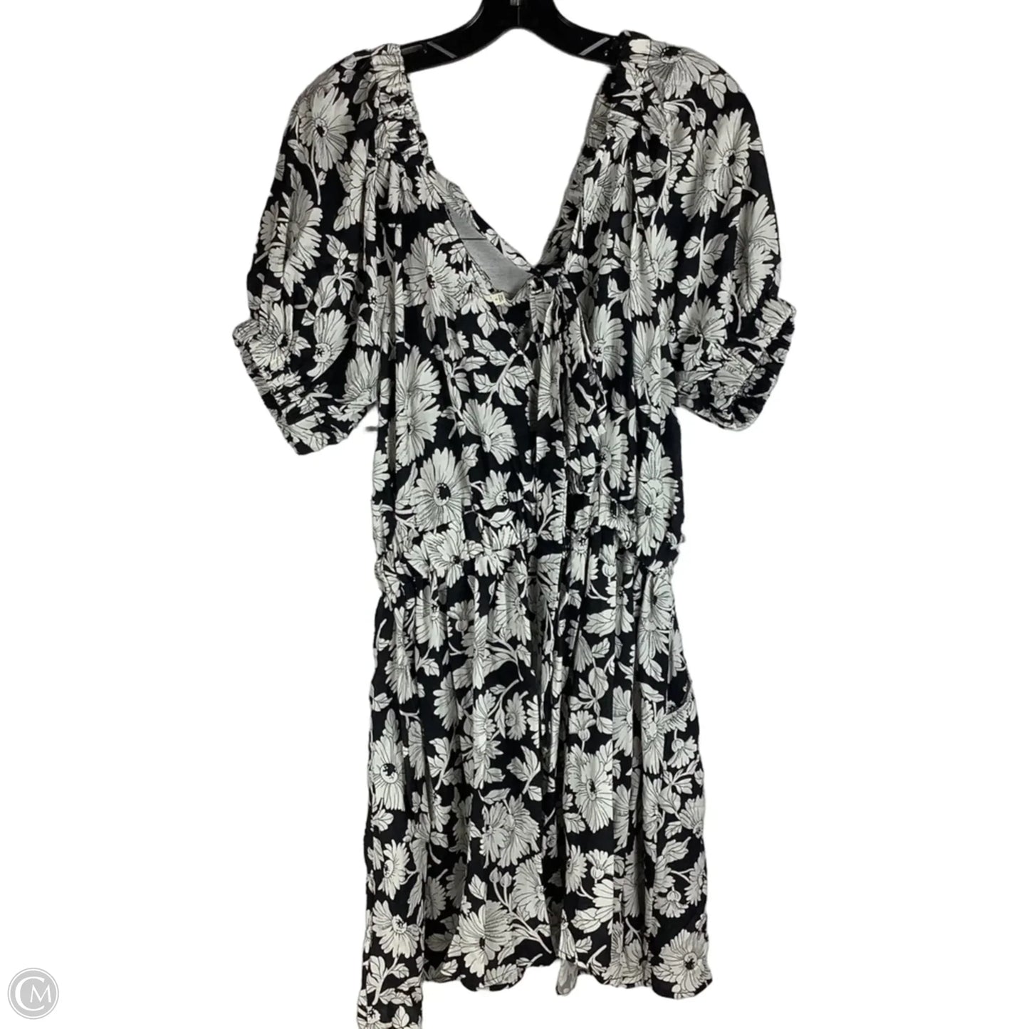 Dress Casual Short By Easel In Black & Cream, Size: S