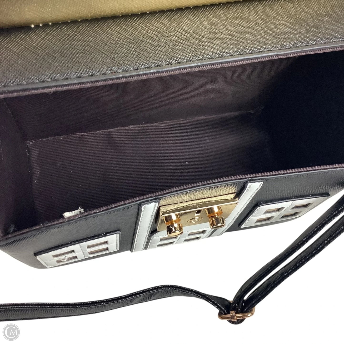 Crossbody By Clothes Mentor, Size: Medium