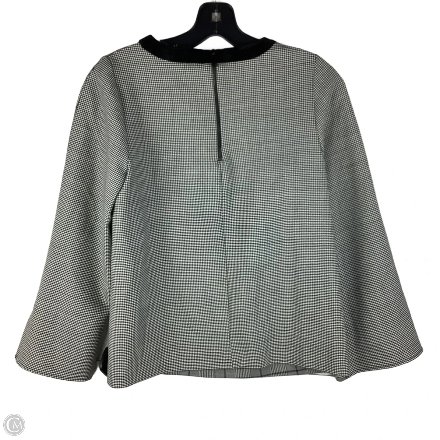 Top Long Sleeve By Cmb In Grey, Size: 2
