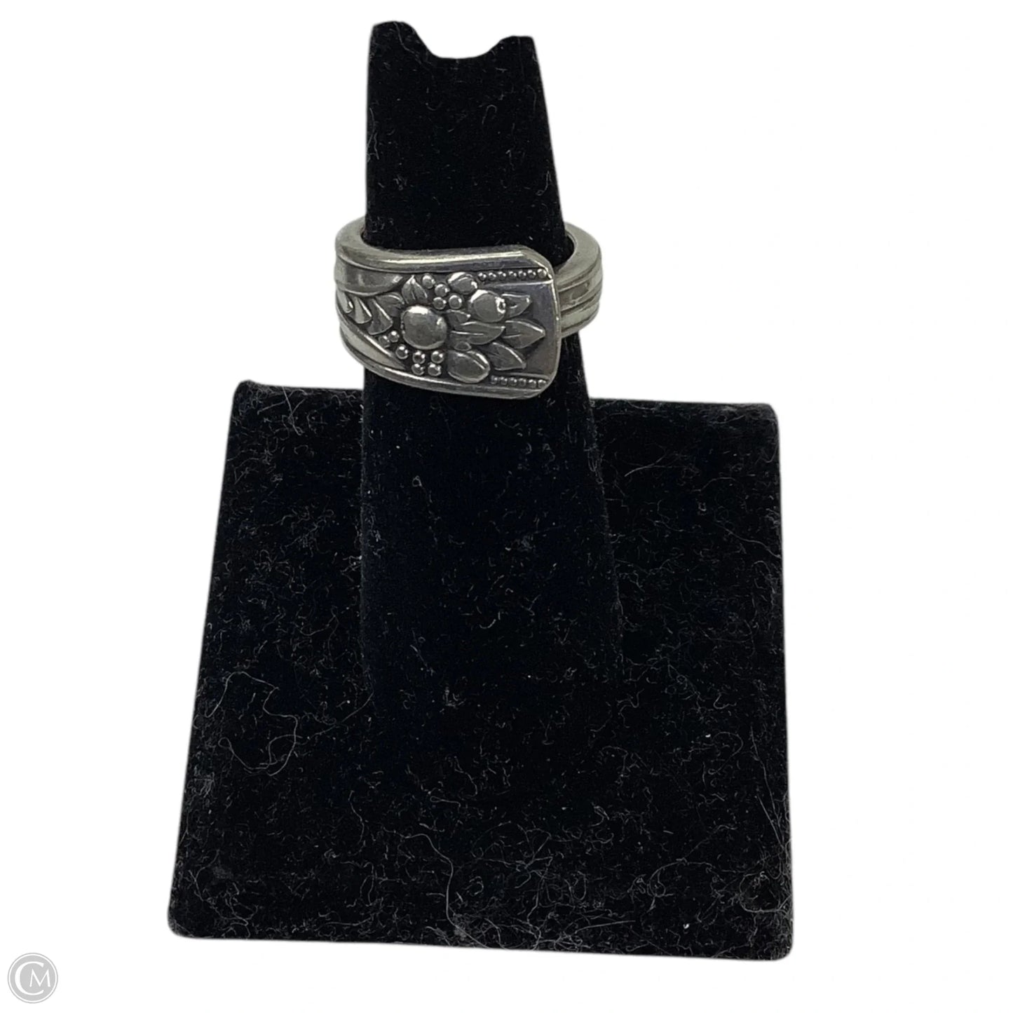 Ring Band By Clothes Mentor Size 5.5