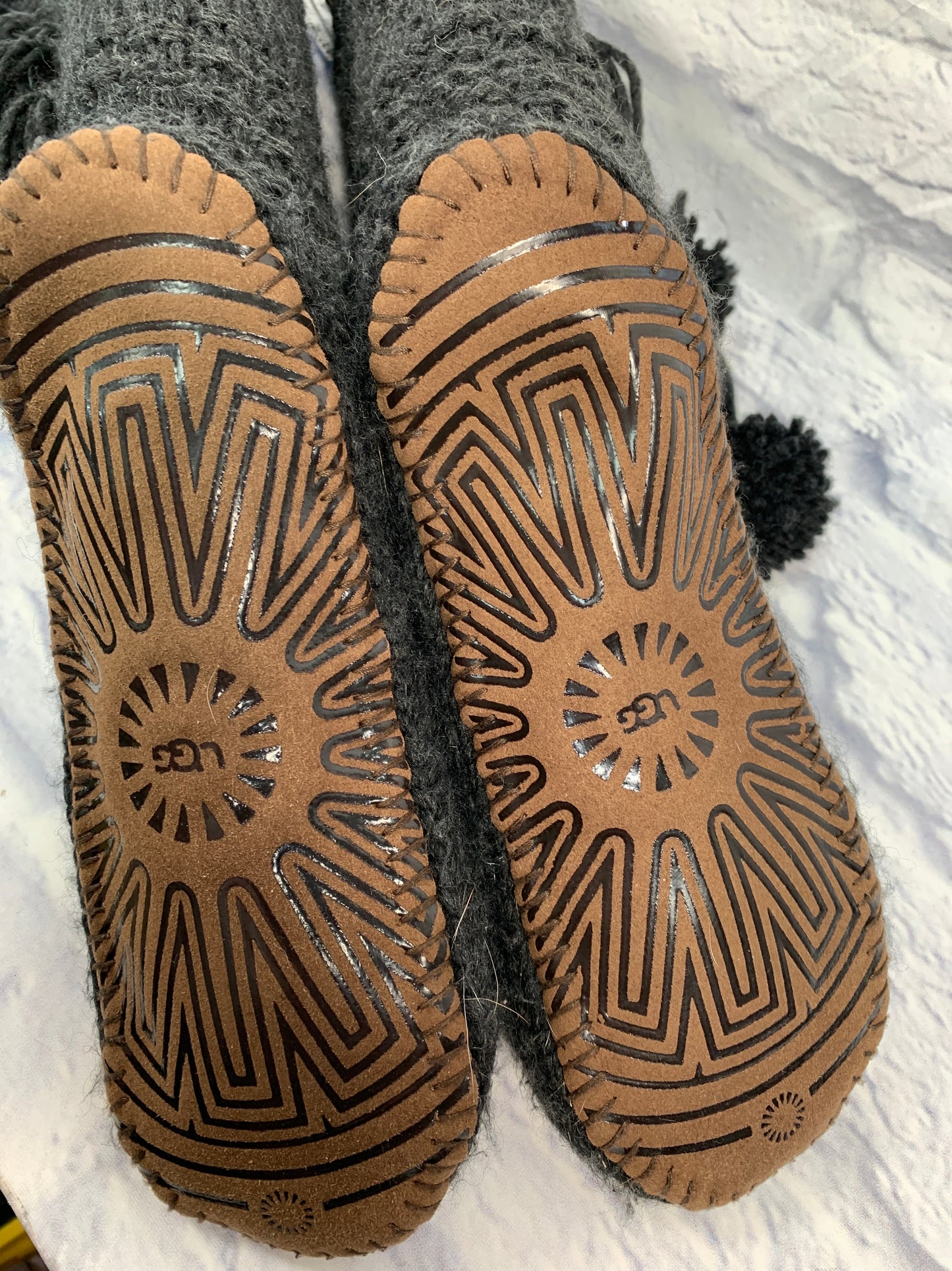 Boots Mid-calf Flats By Ugg Size: 8