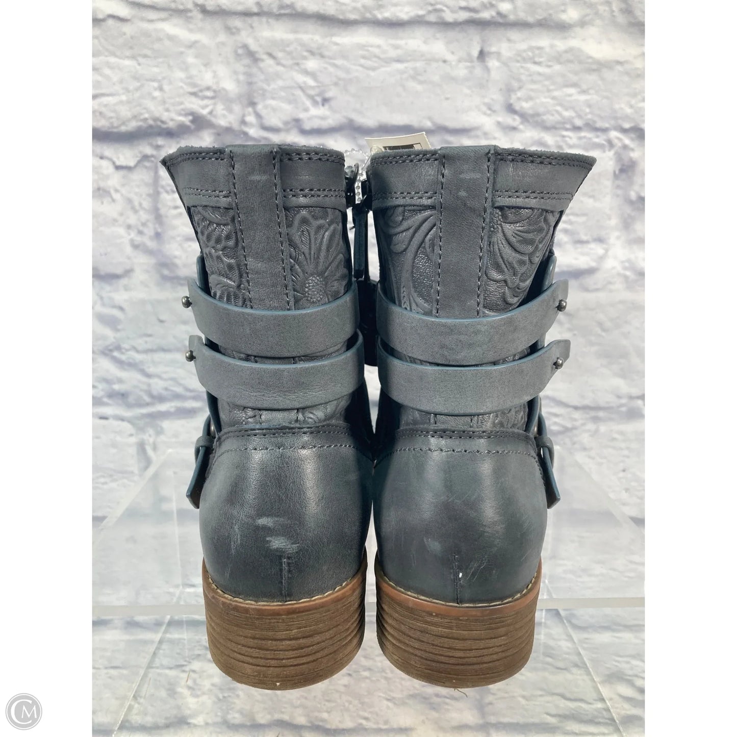 Boots Ankle Flats By Comfortiva In Grey, Size: 9.5
