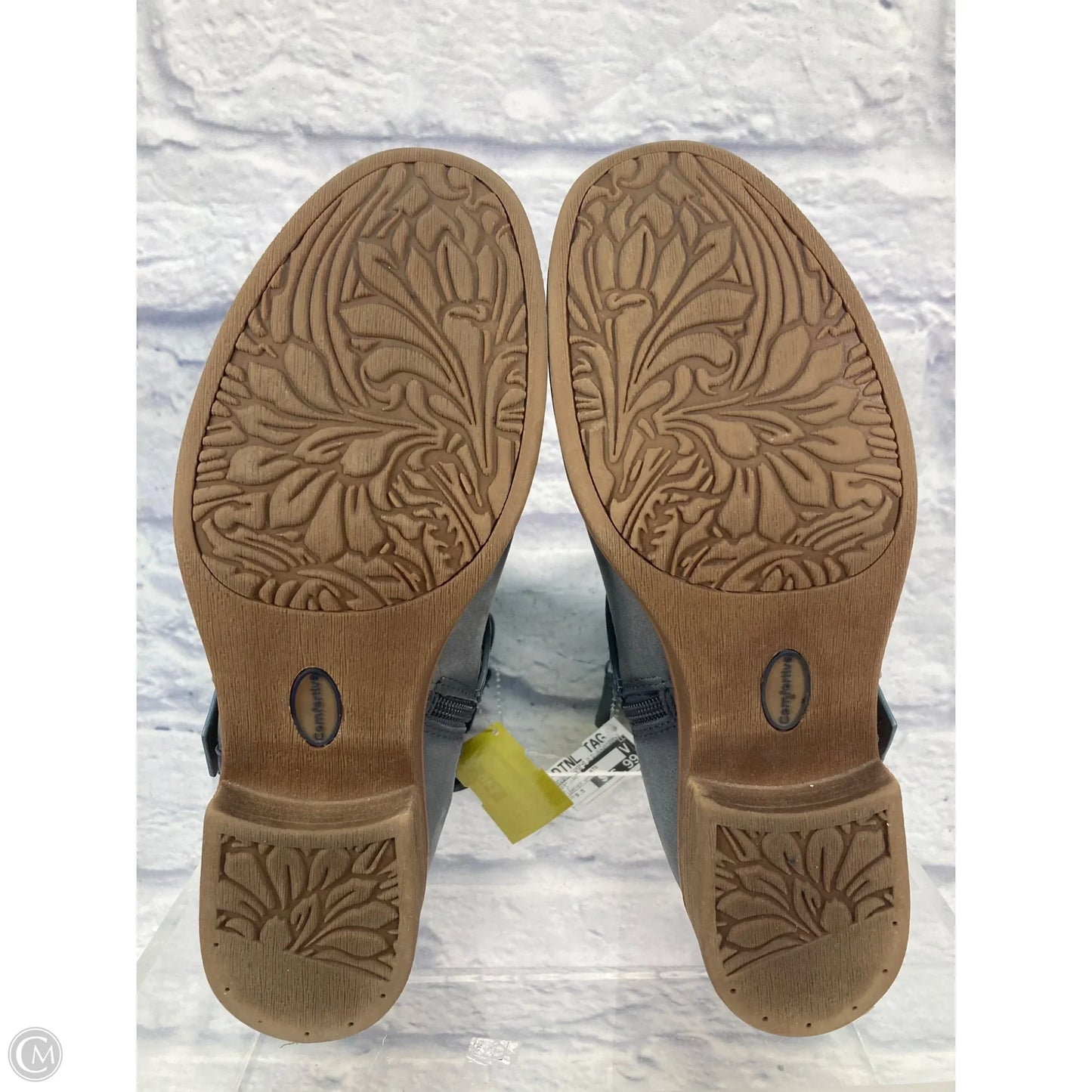 Boots Ankle Flats By Comfortiva In Grey, Size: 9.5