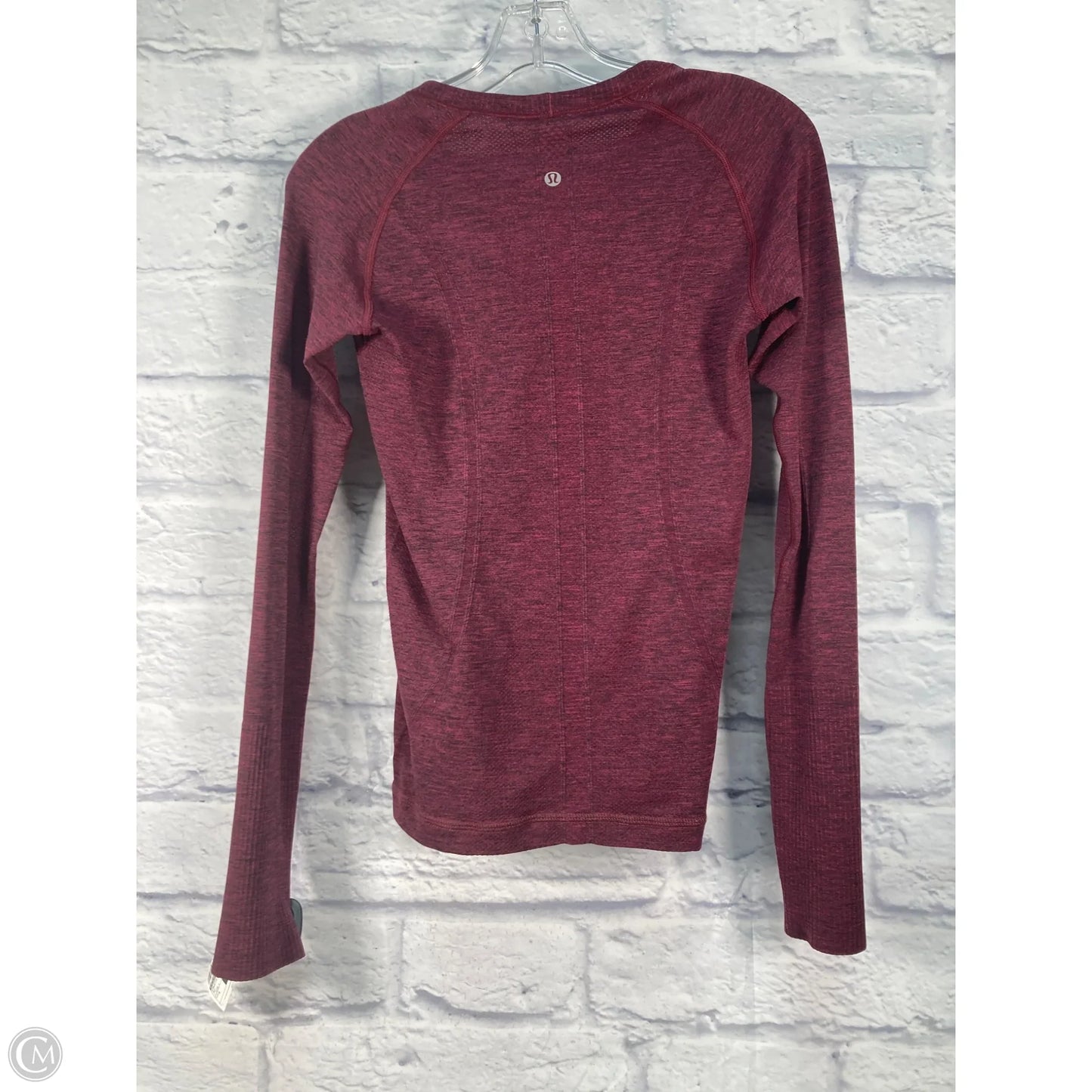 Athletic Top Long Sleeve Crewneck By Lululemon In Red, Size: S