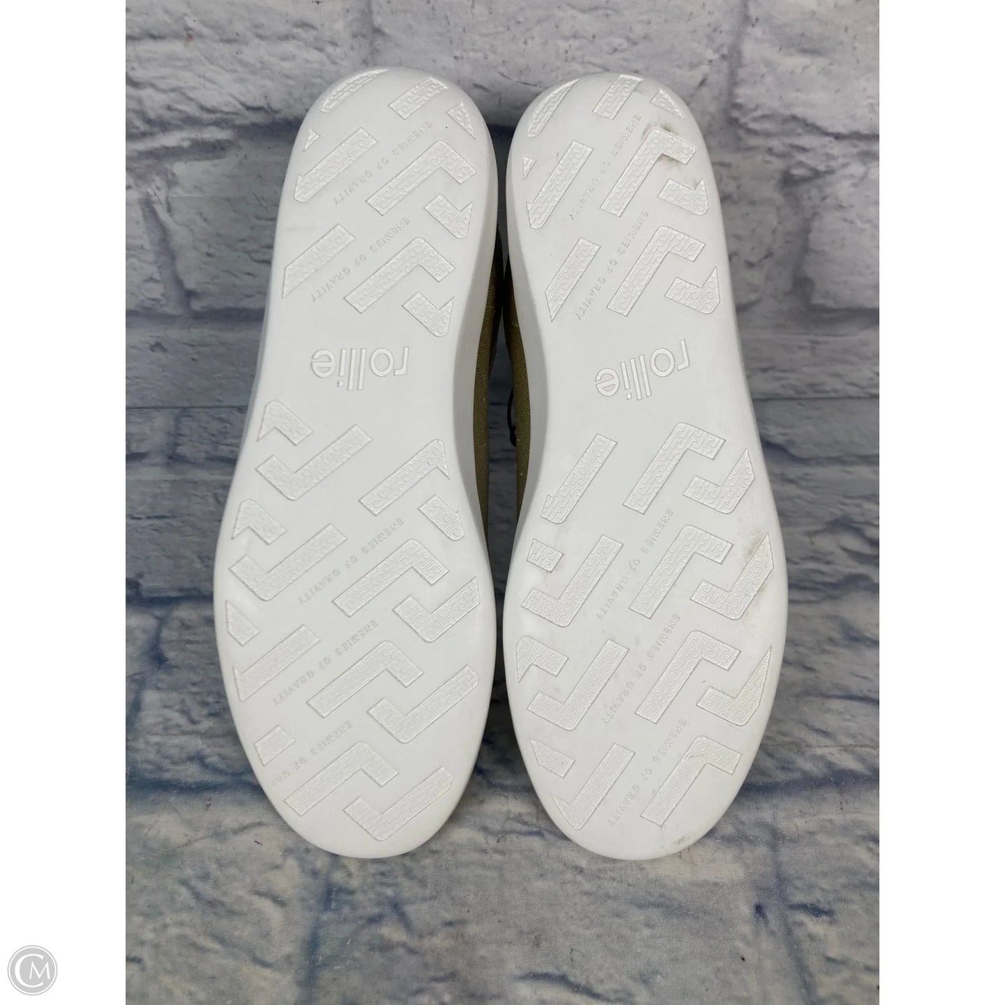 Shoes Sneakers By Clothes Mentor In Cream & Tan, Size: 9