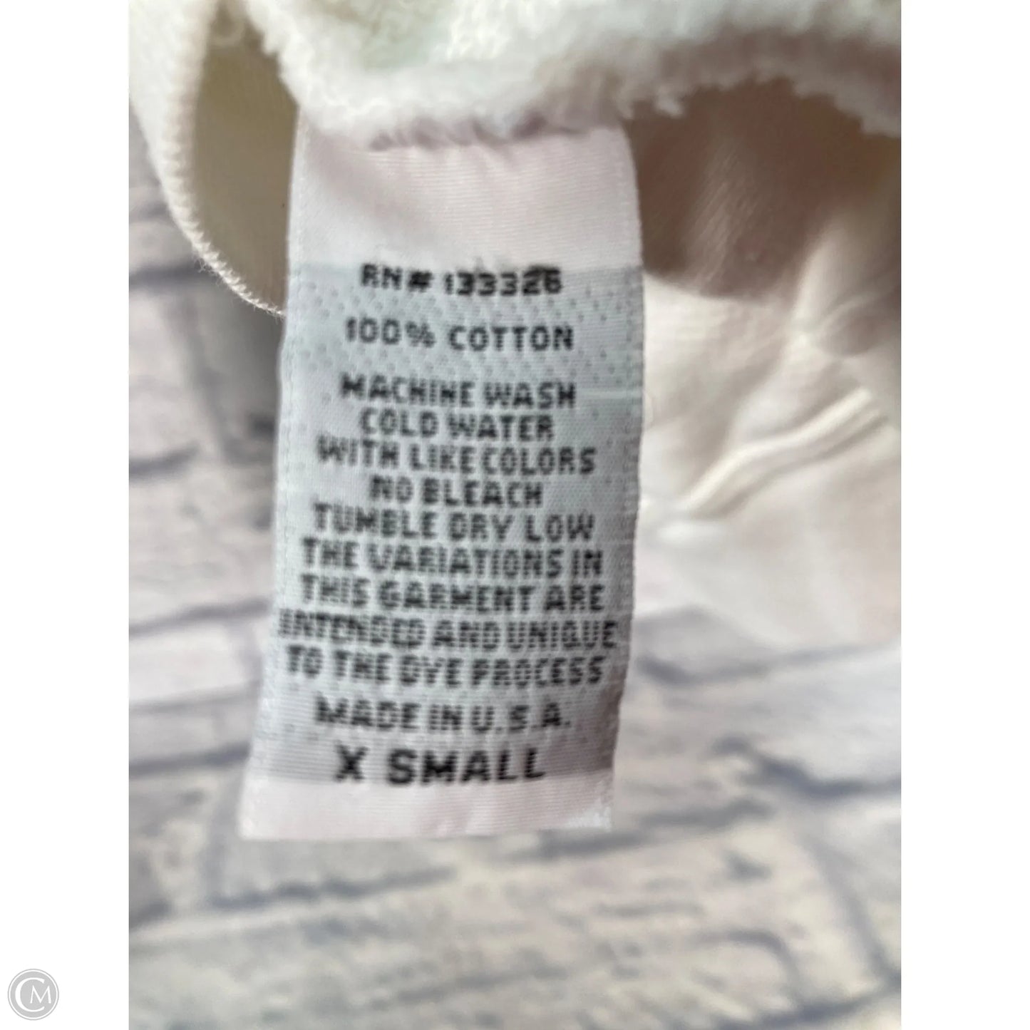 Sweatshirt Crewneck By Clothes Mentor In White, Size: Xs