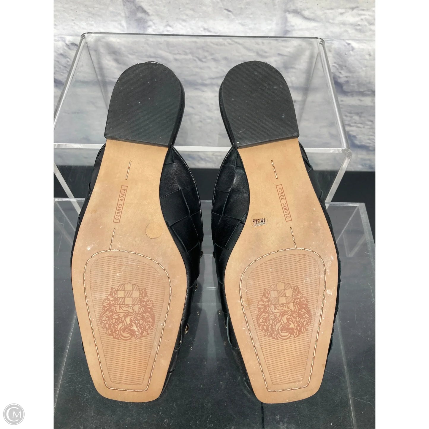 Sandals Flats By Vince Camuto In Black, Size: 6