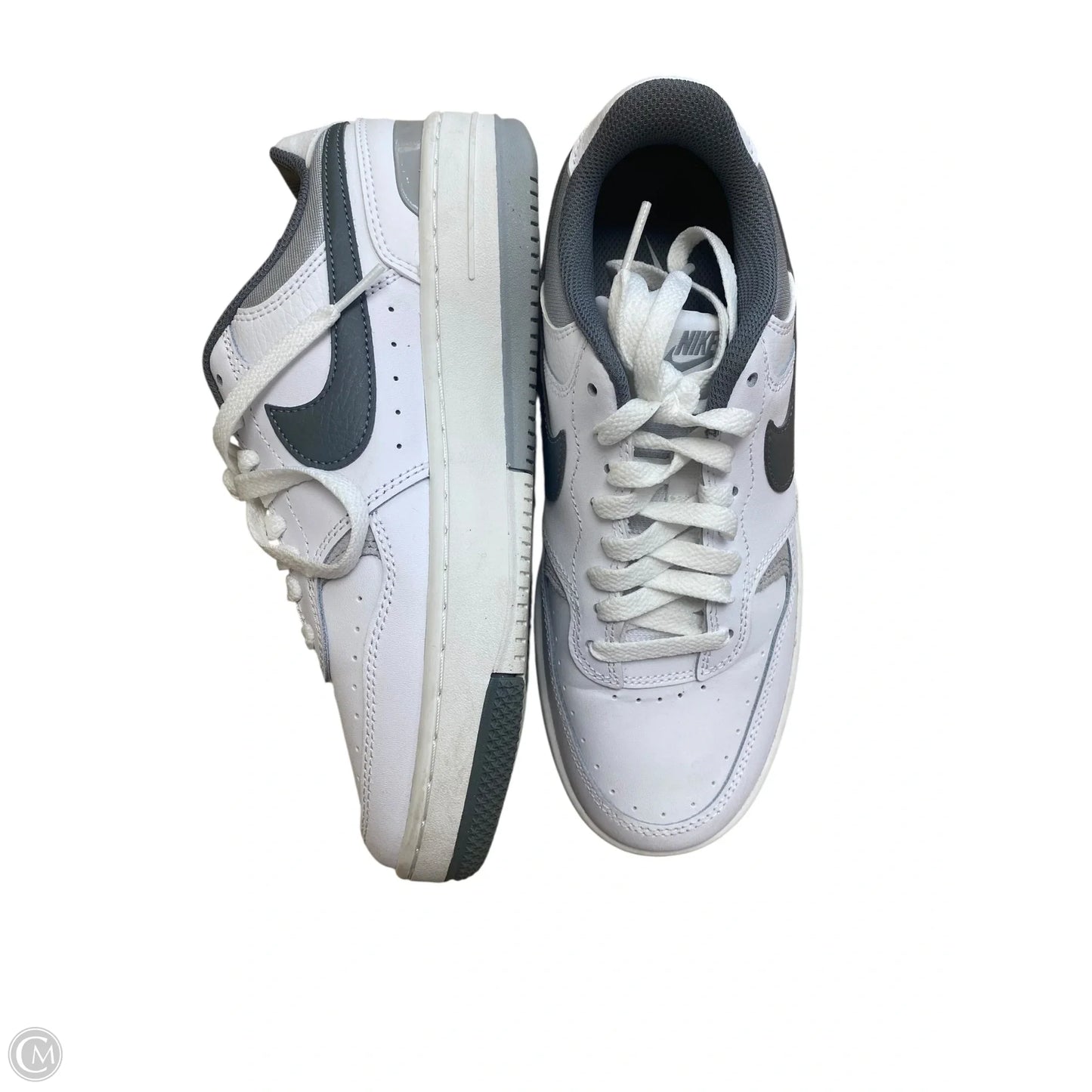 Shoes Sneakers By Nike In Grey & White, Size: 8
