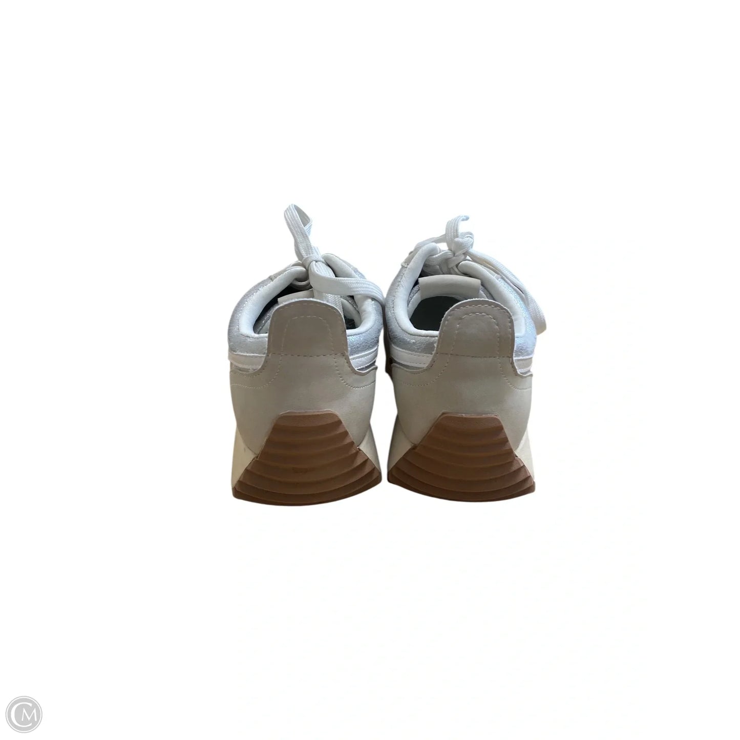 Shoes Sneakers By Clothes Mentor In Silver, Size: 8