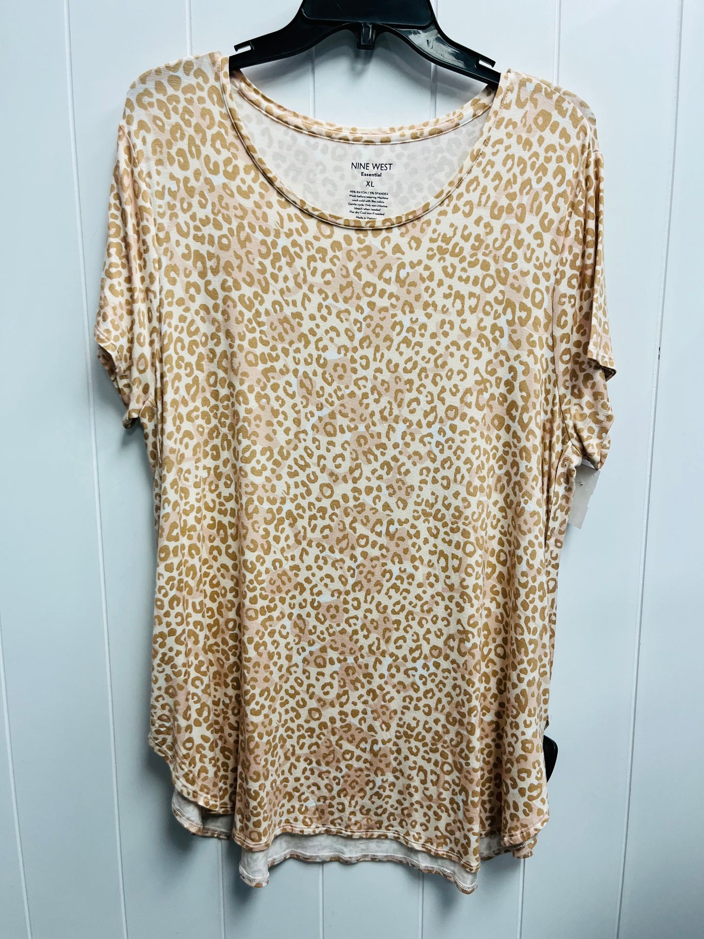 Top Short Sleeve Basic By Nine West Apparel In Cream, Size: Xl