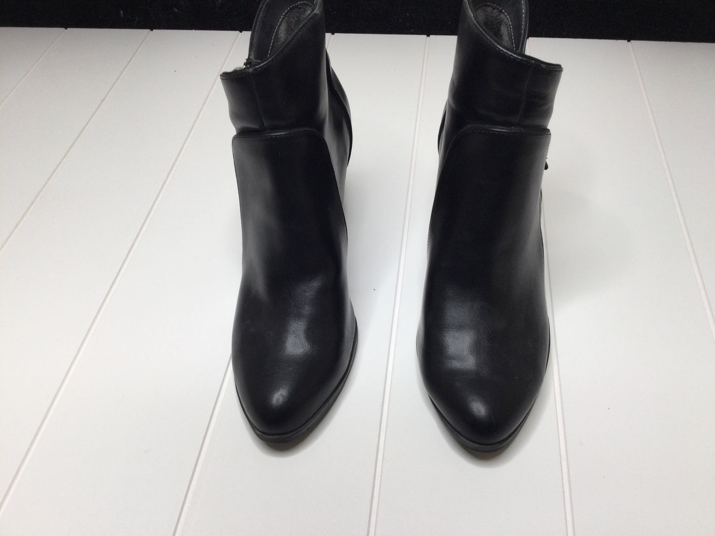 Boots Ankle Heels By Adrienne Vittadini Size: 9.5