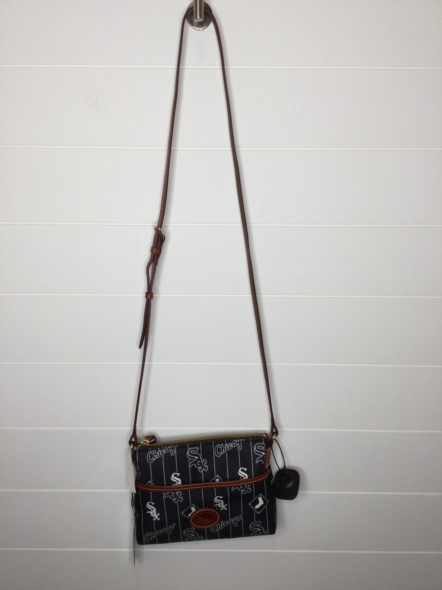 Handbag Designer By Dooney And Bourke Size: Medium
