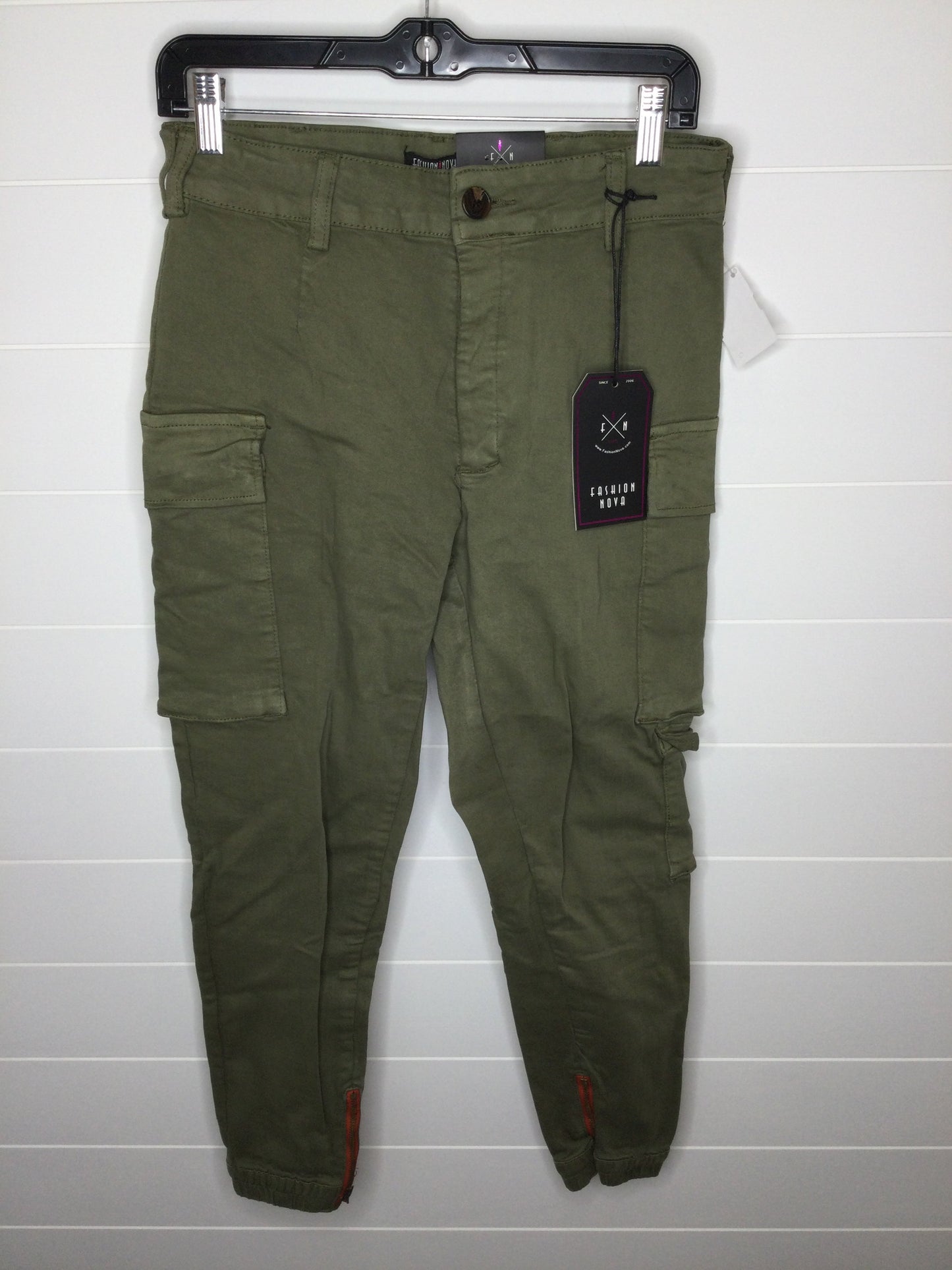 Pants Cargo & Utility By Fashion Nova Size: M