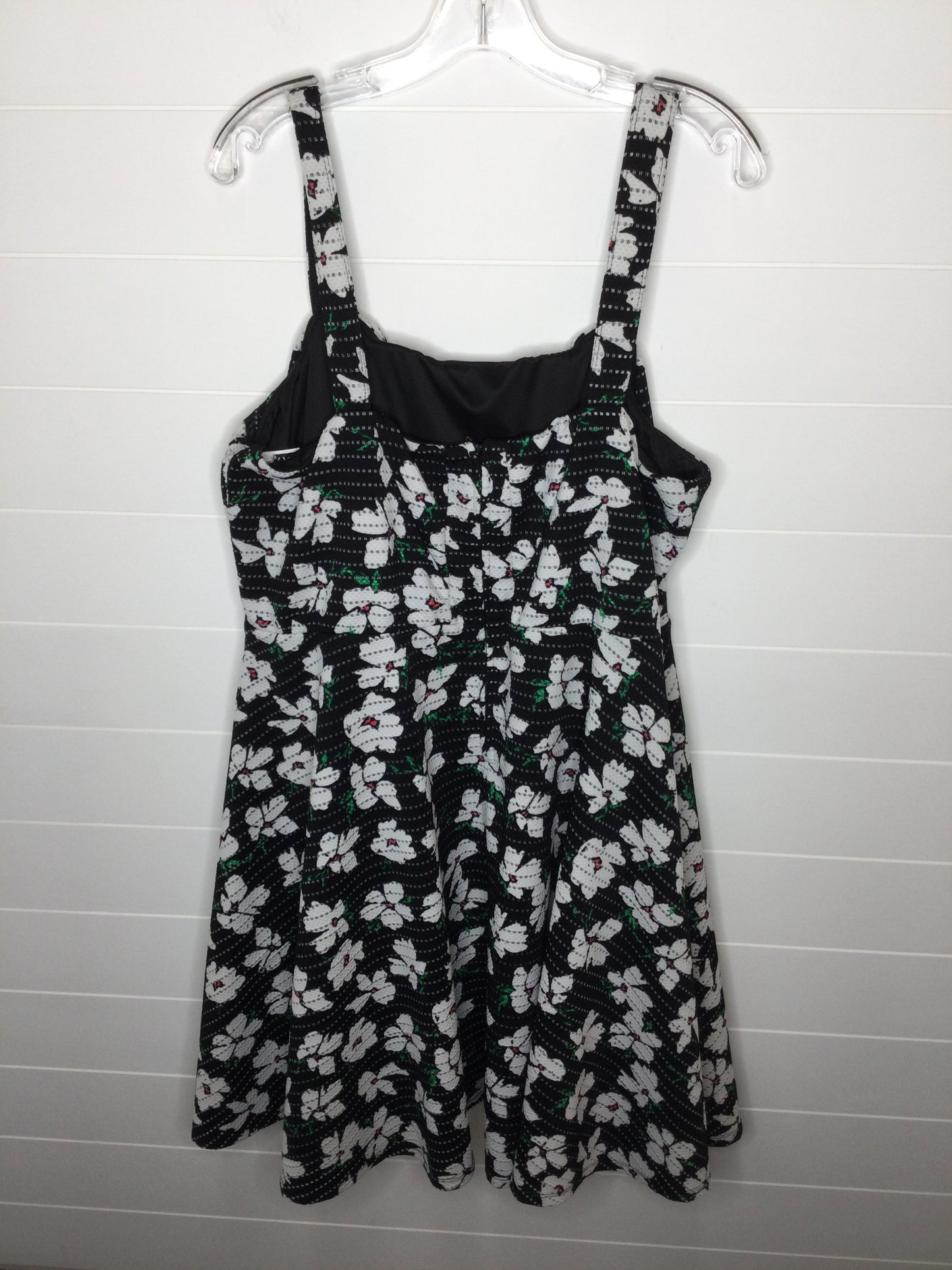 Dress Casual Midi By Torrid Size: 2x